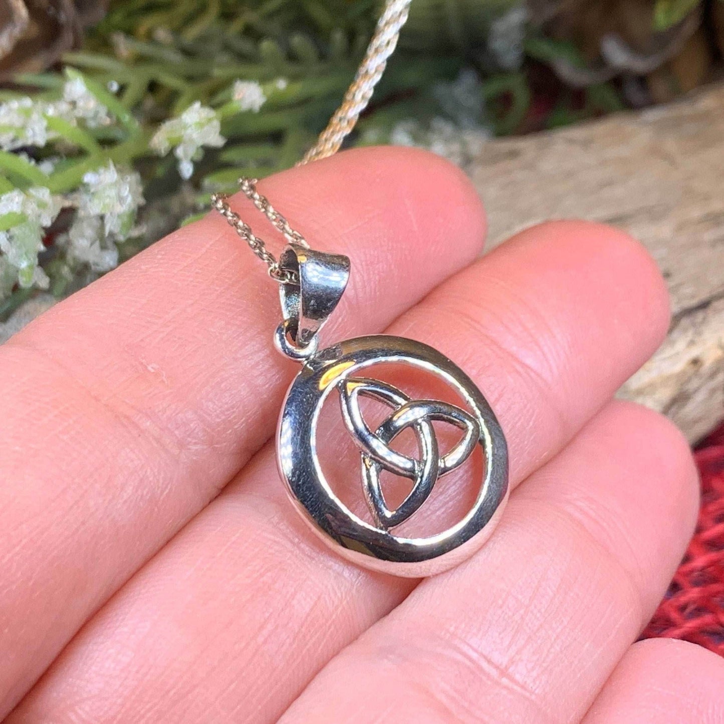 Trinity Knot Celtic Necklace - 18