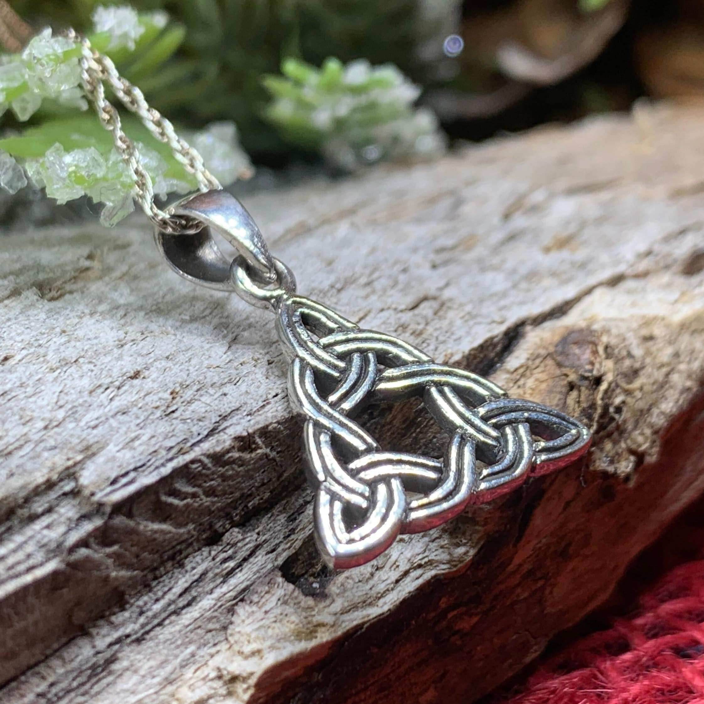 Destiny Celtic Knot Necklace - 18