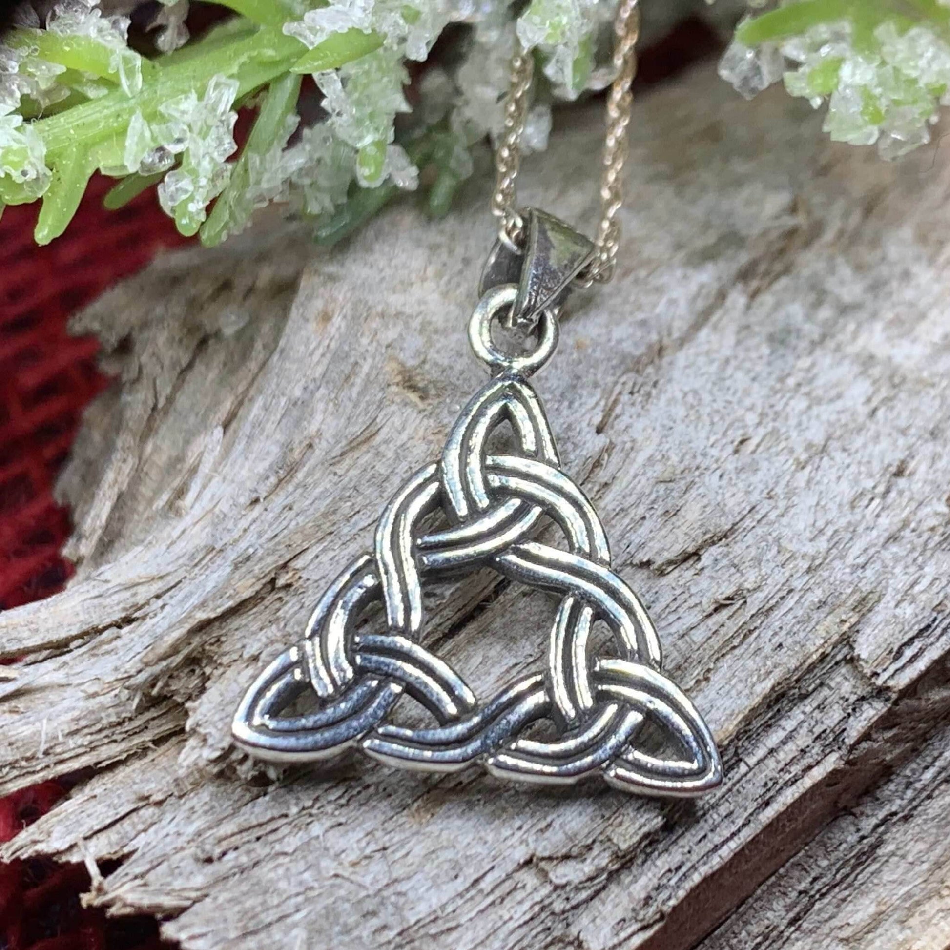 Destiny Celtic Knot Necklace - 18