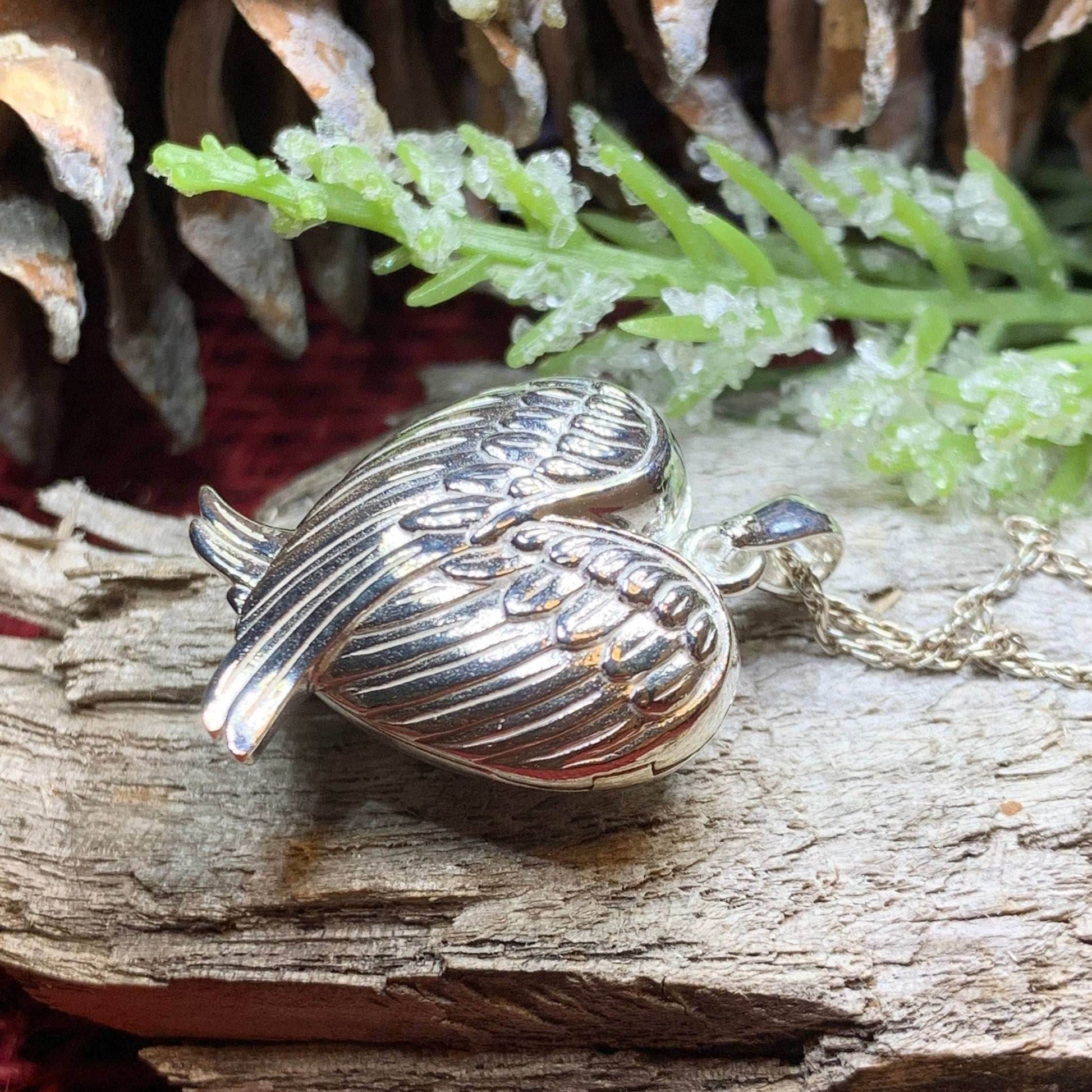 Florent Angel Wings Locket Necklace - 18