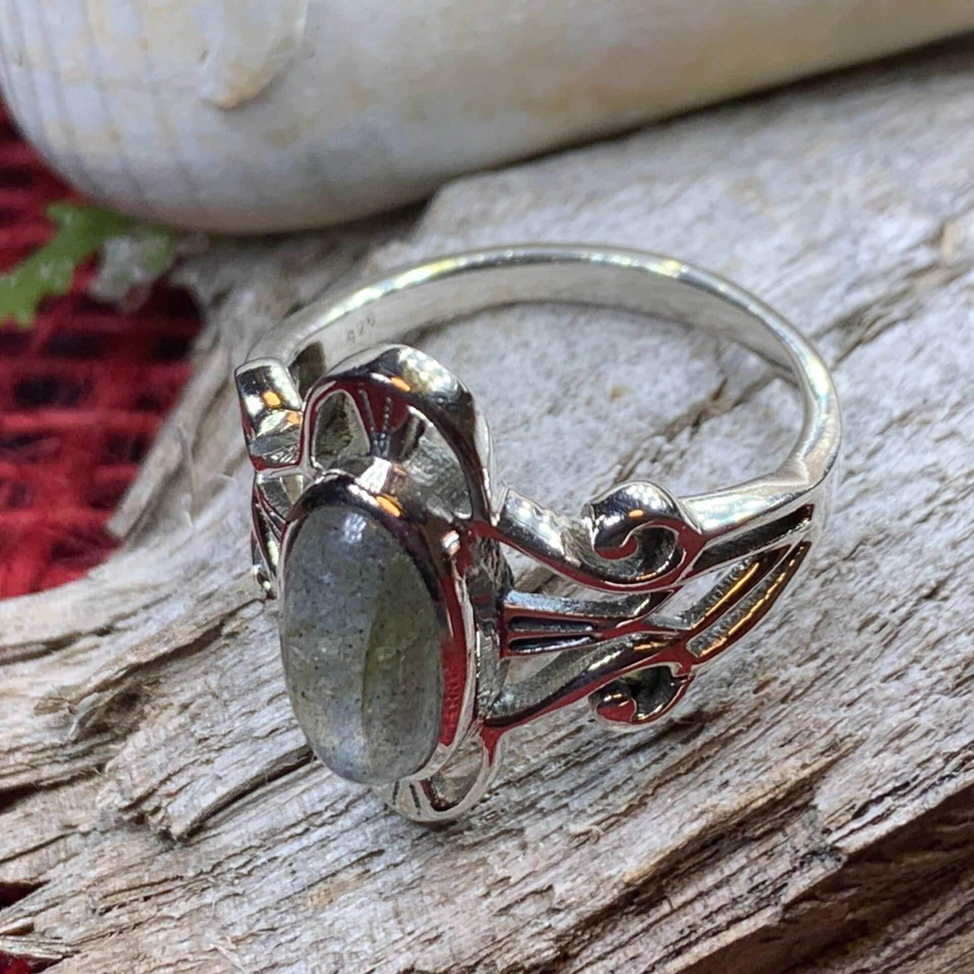 Slyvia Celtic Ring - 5 1/2 / Labradorite