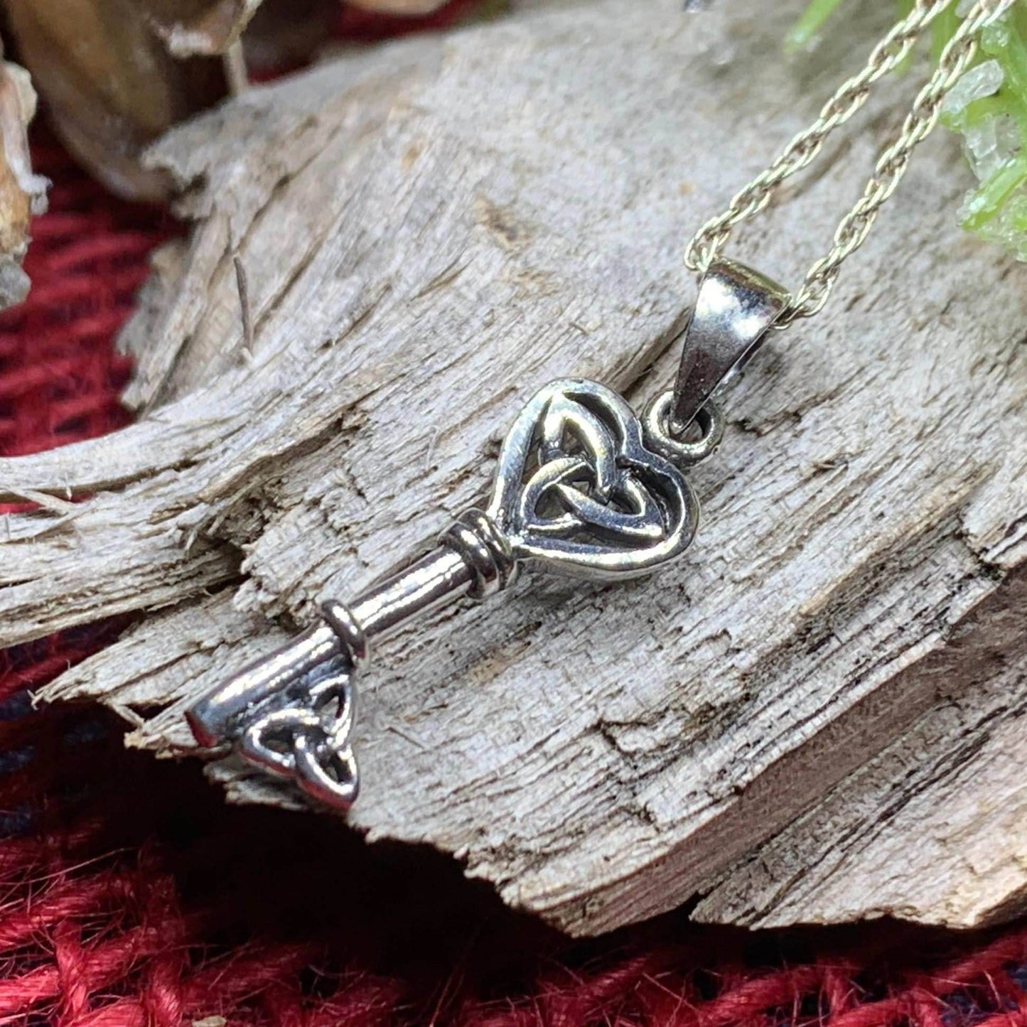 Petite Celtic Key Necklace - 18
