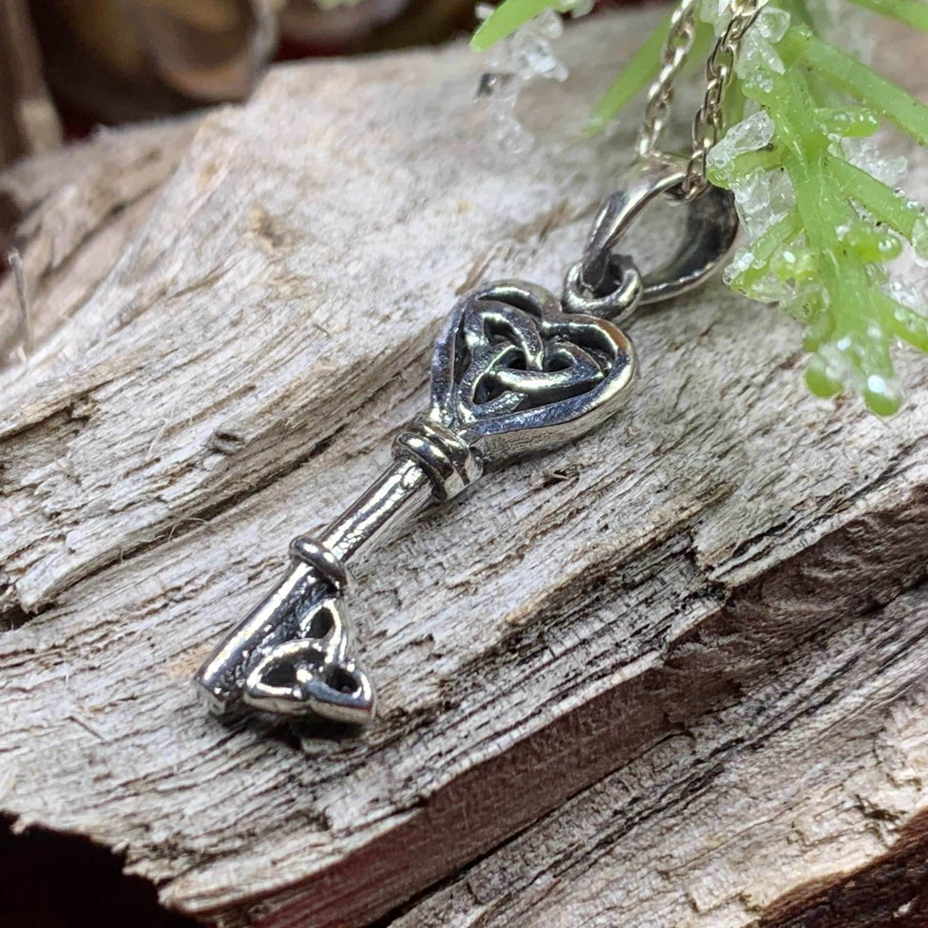 Petite Celtic Key Necklace - 18