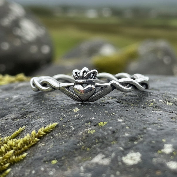 Dainty Claddagh Ring