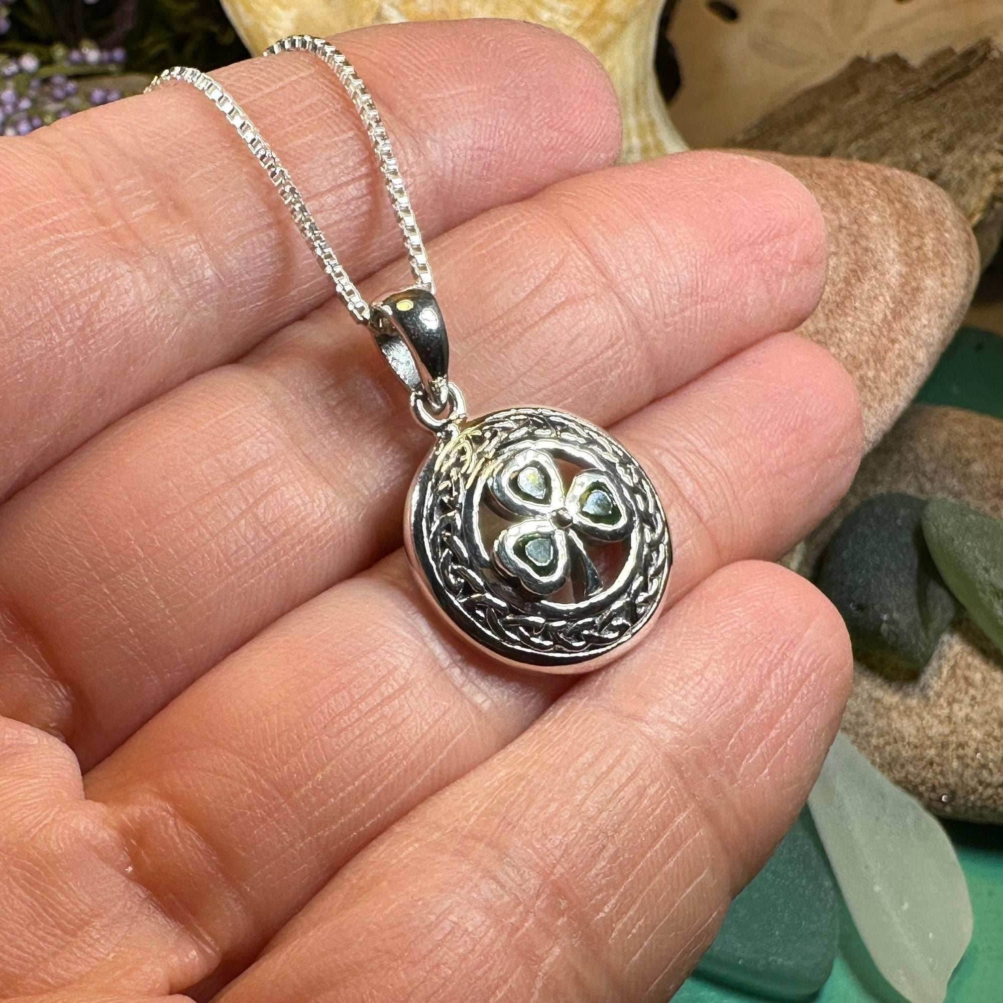 Classic Shamrock Necklace - 18