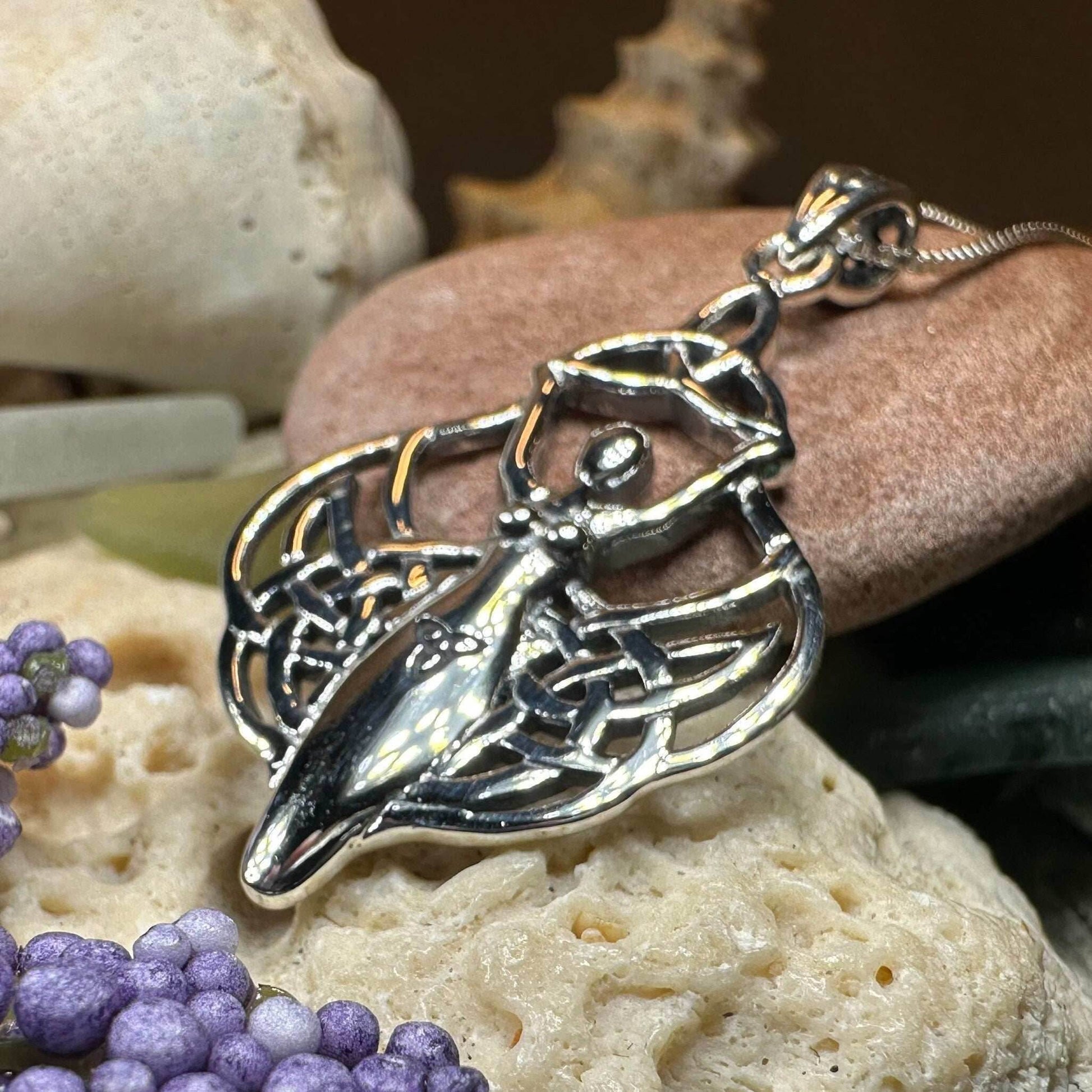 Danara Danu Goddess Necklace - 18