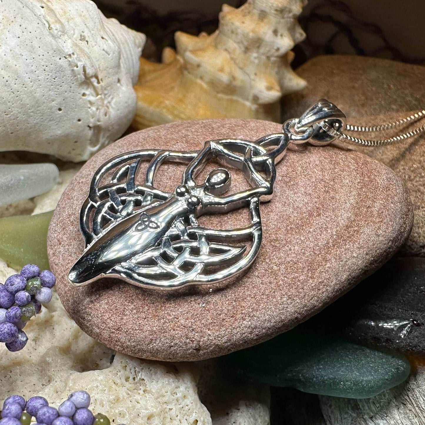 Danara Danu Goddess Necklace - 18