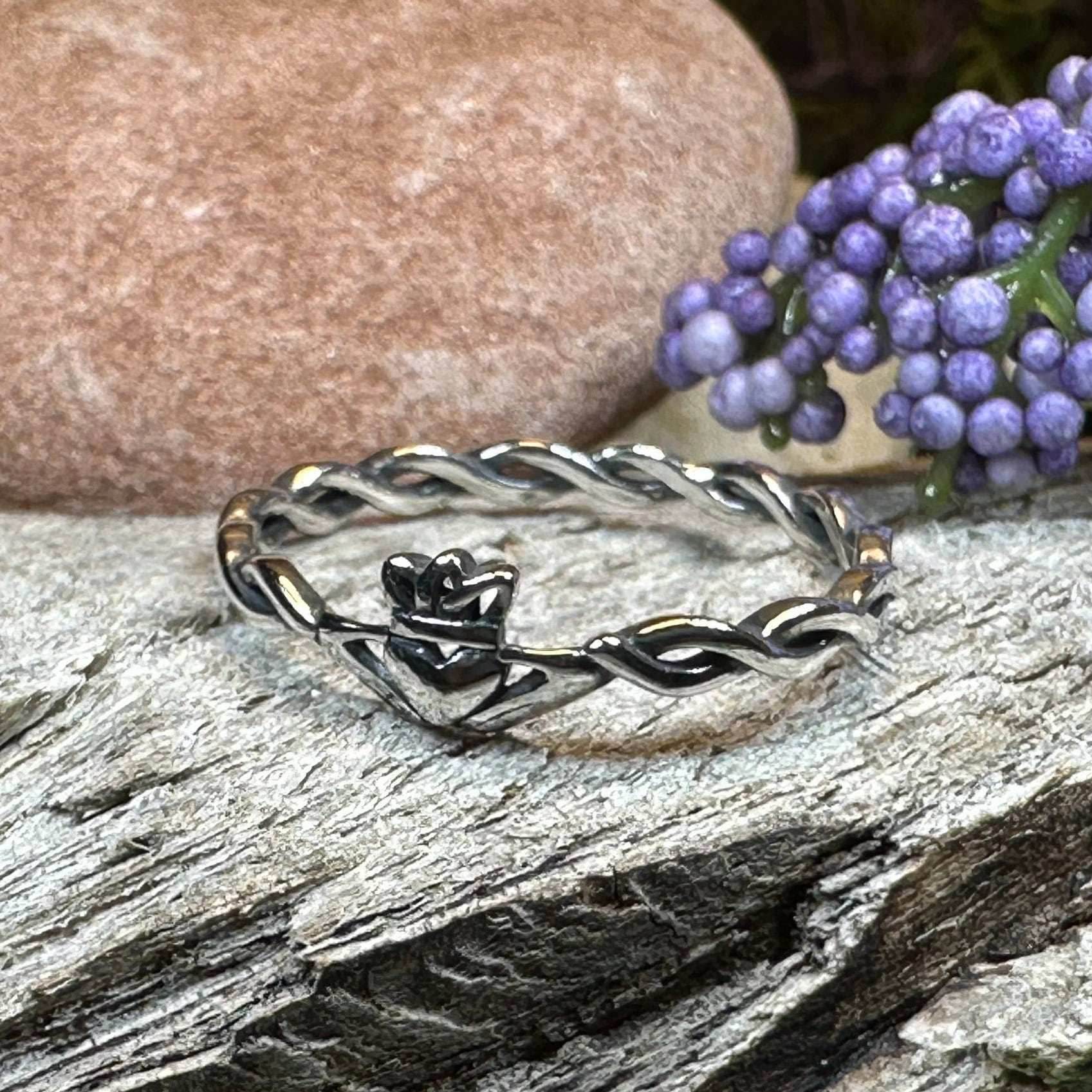 Dainty Claddagh Ring - 4