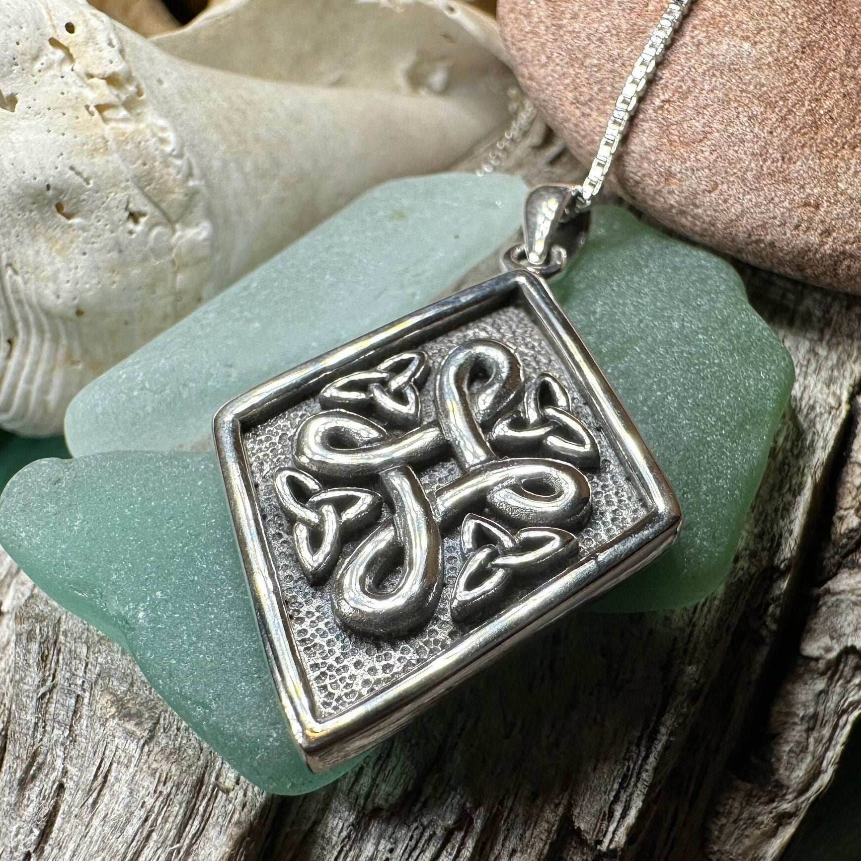 Legacy Celtic Knot Necklace - 18