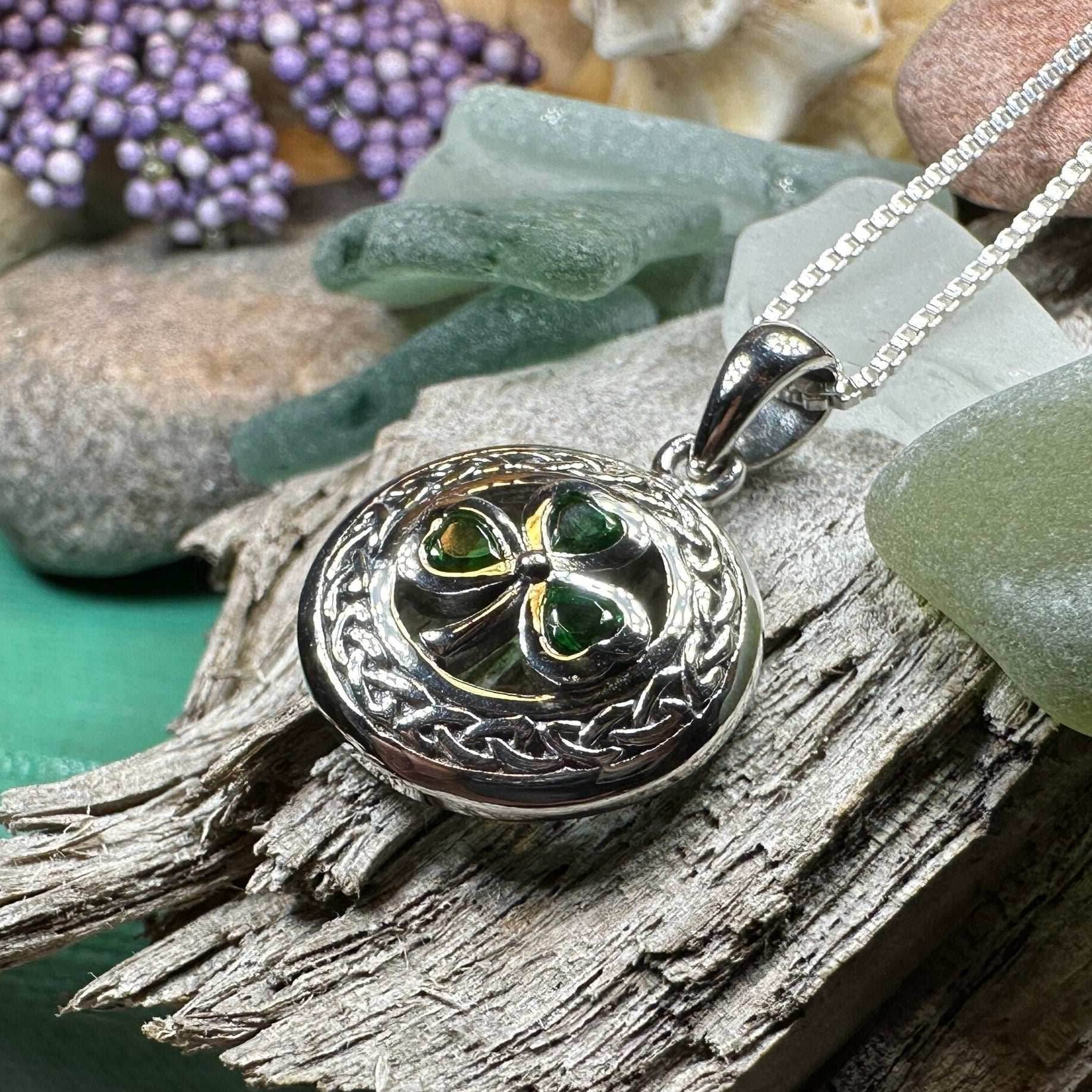 Classic Shamrock Necklace - 18