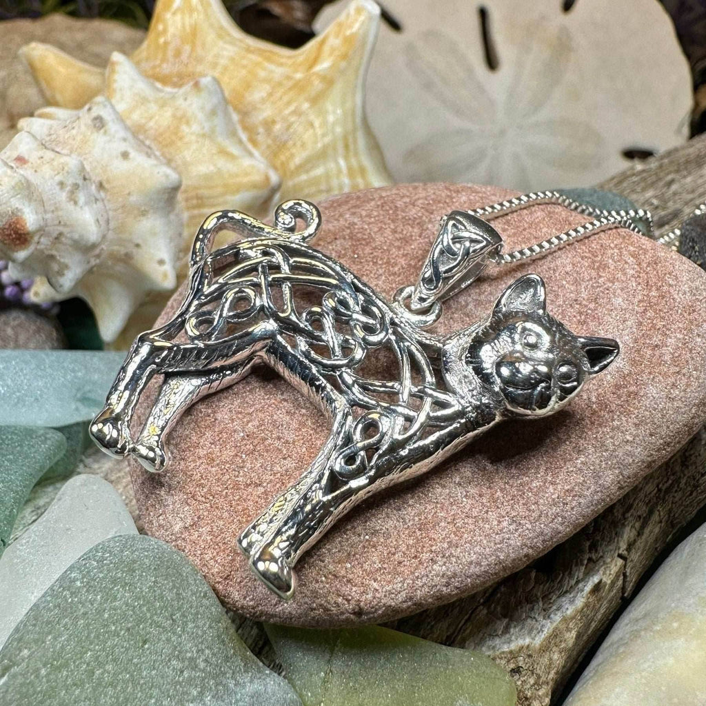 Shavella Celtic Cat Necklace - 18