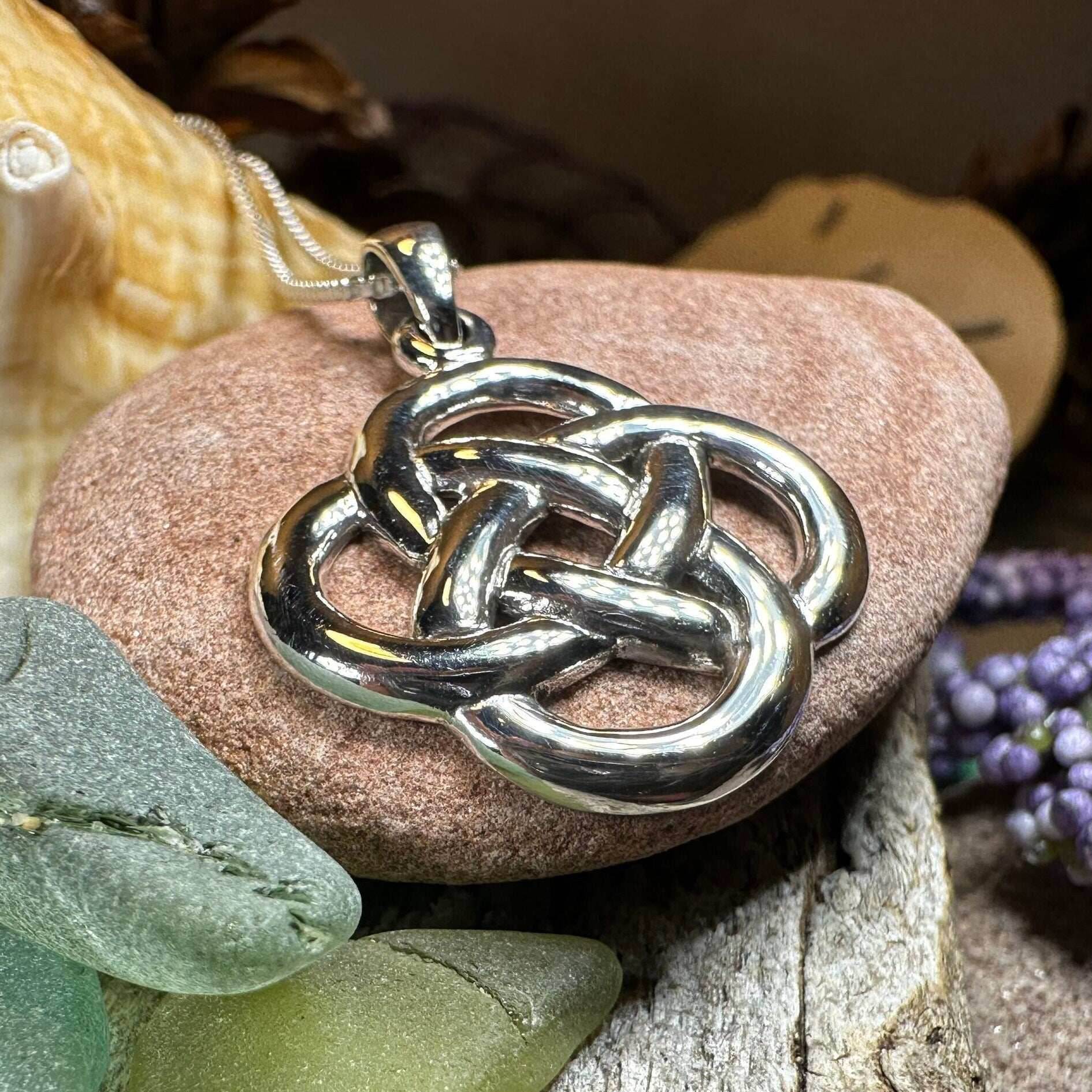 Large Dara Knot Necklace - 18