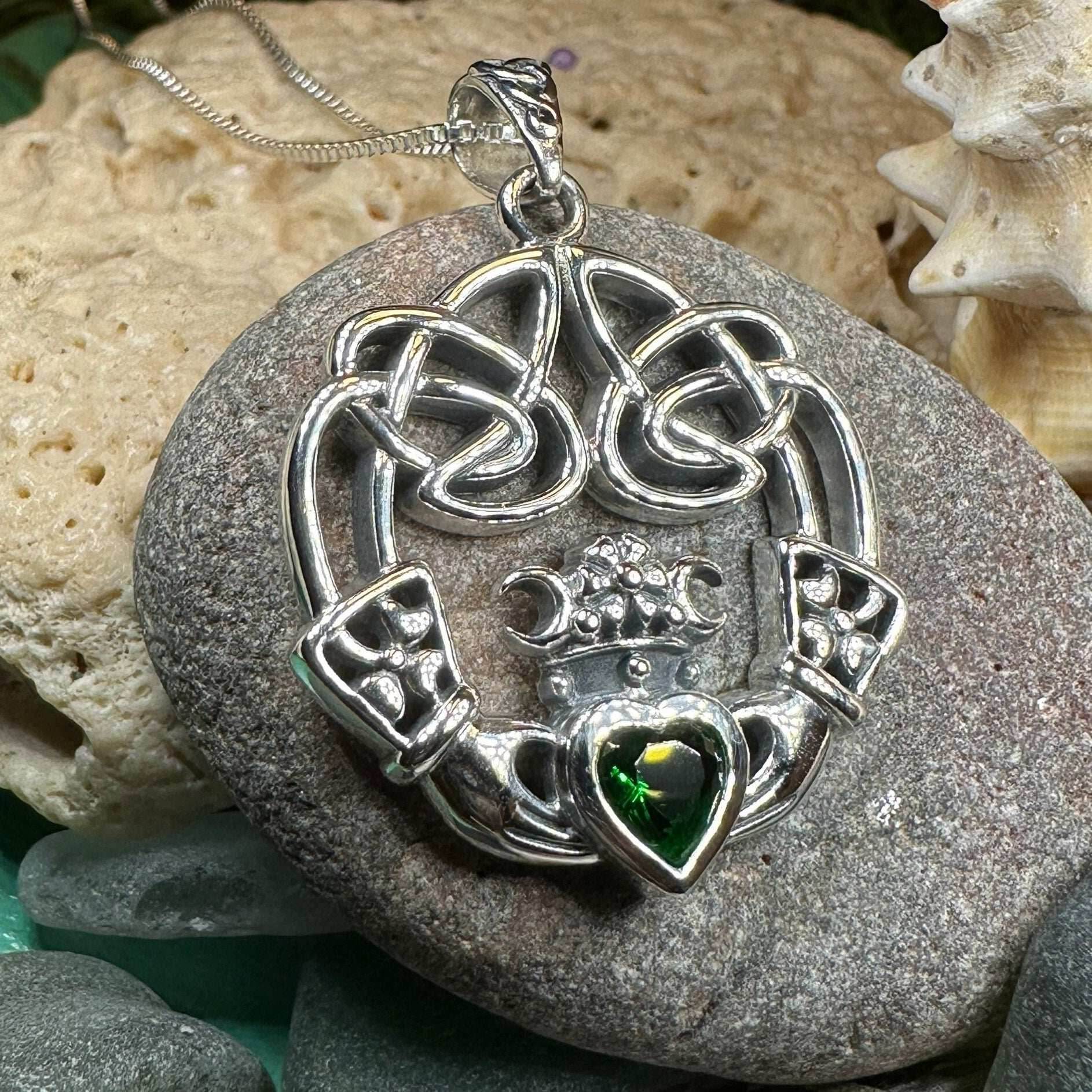 Irish Belle Claddagh Necklace - 18