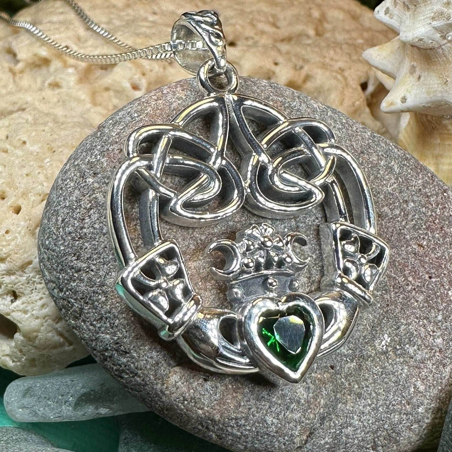 Irish Belle Claddagh Necklace - 18