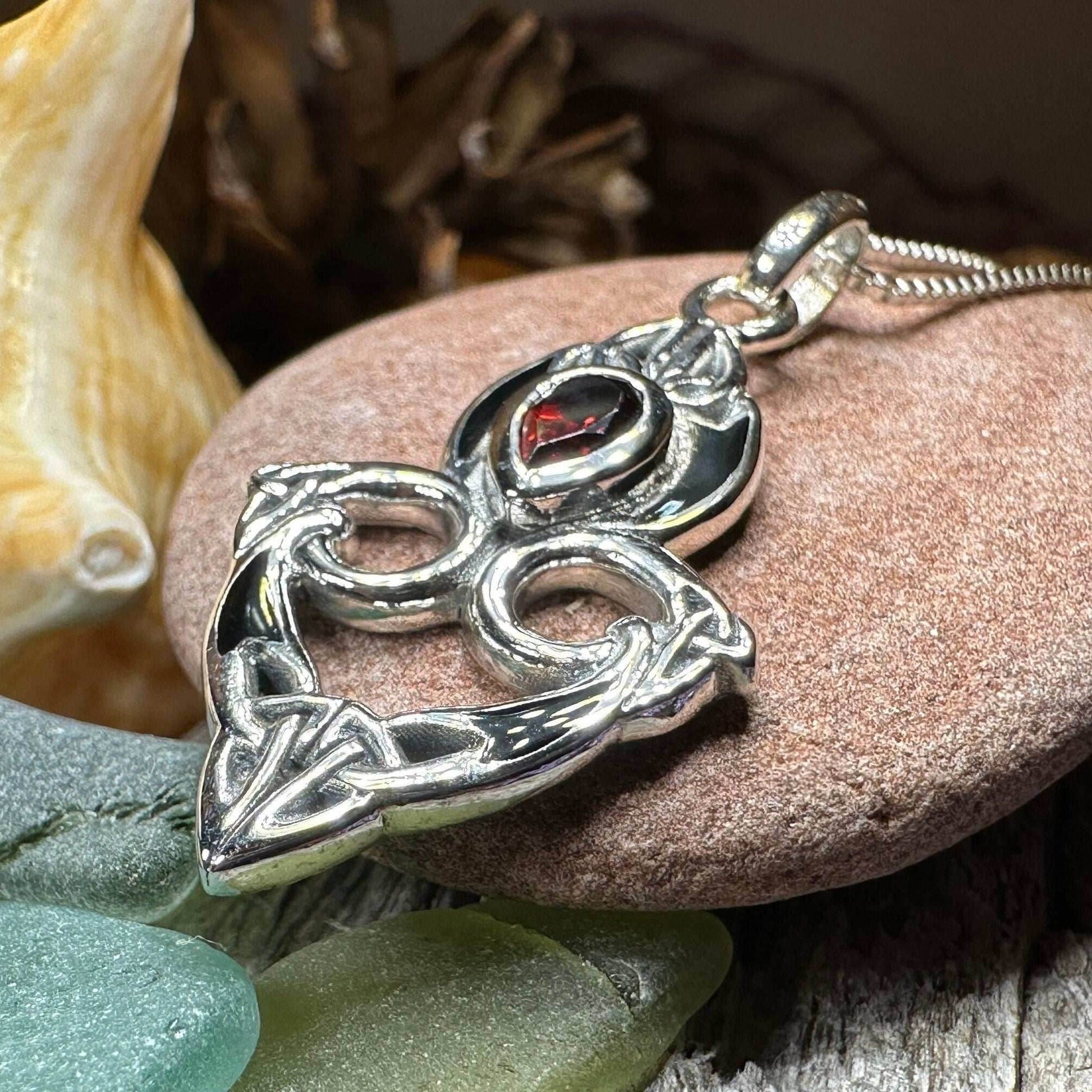 Elysian Celtic Knot Necklace - 18 / Amethyst
