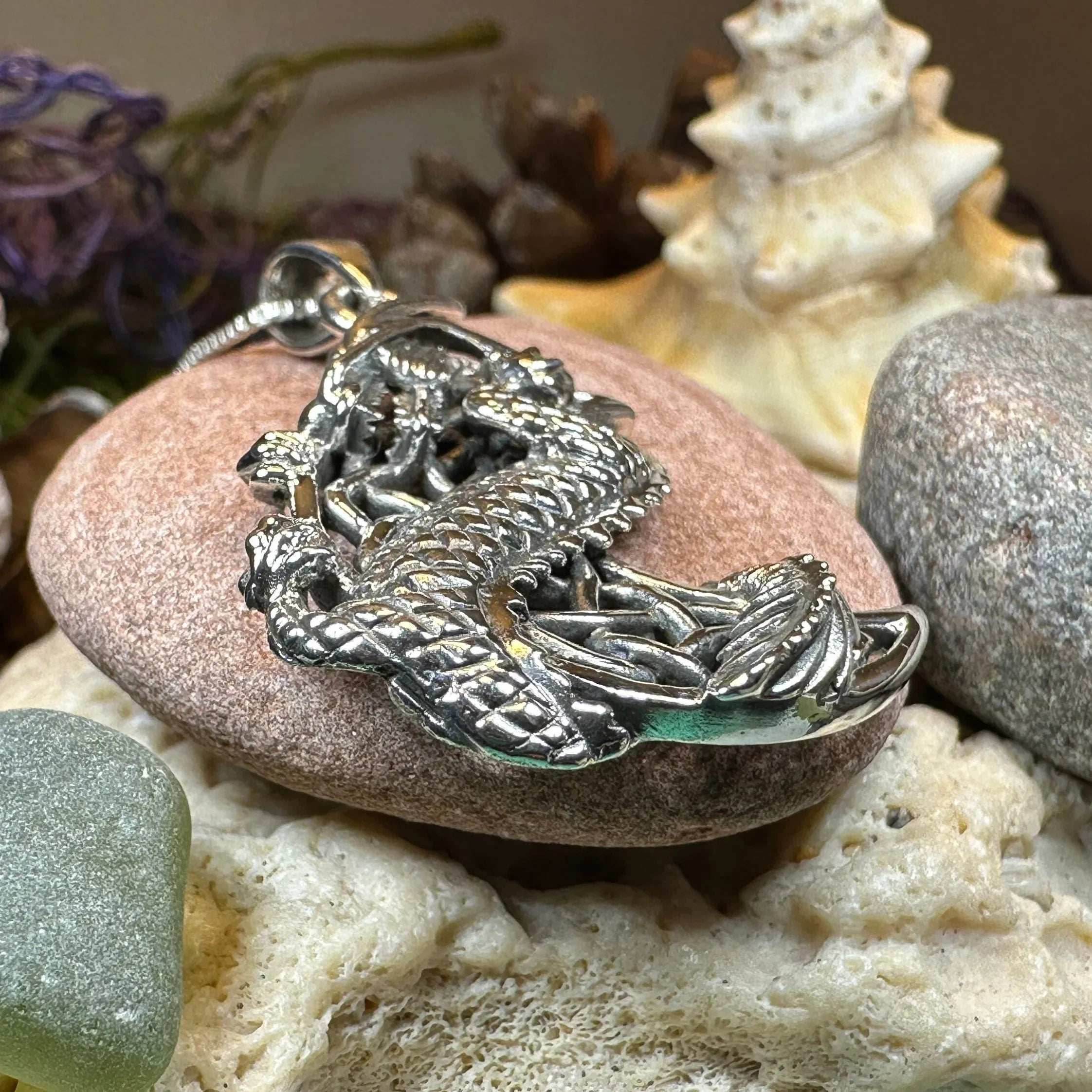 Aevnass Dragon Moon Necklace - 18