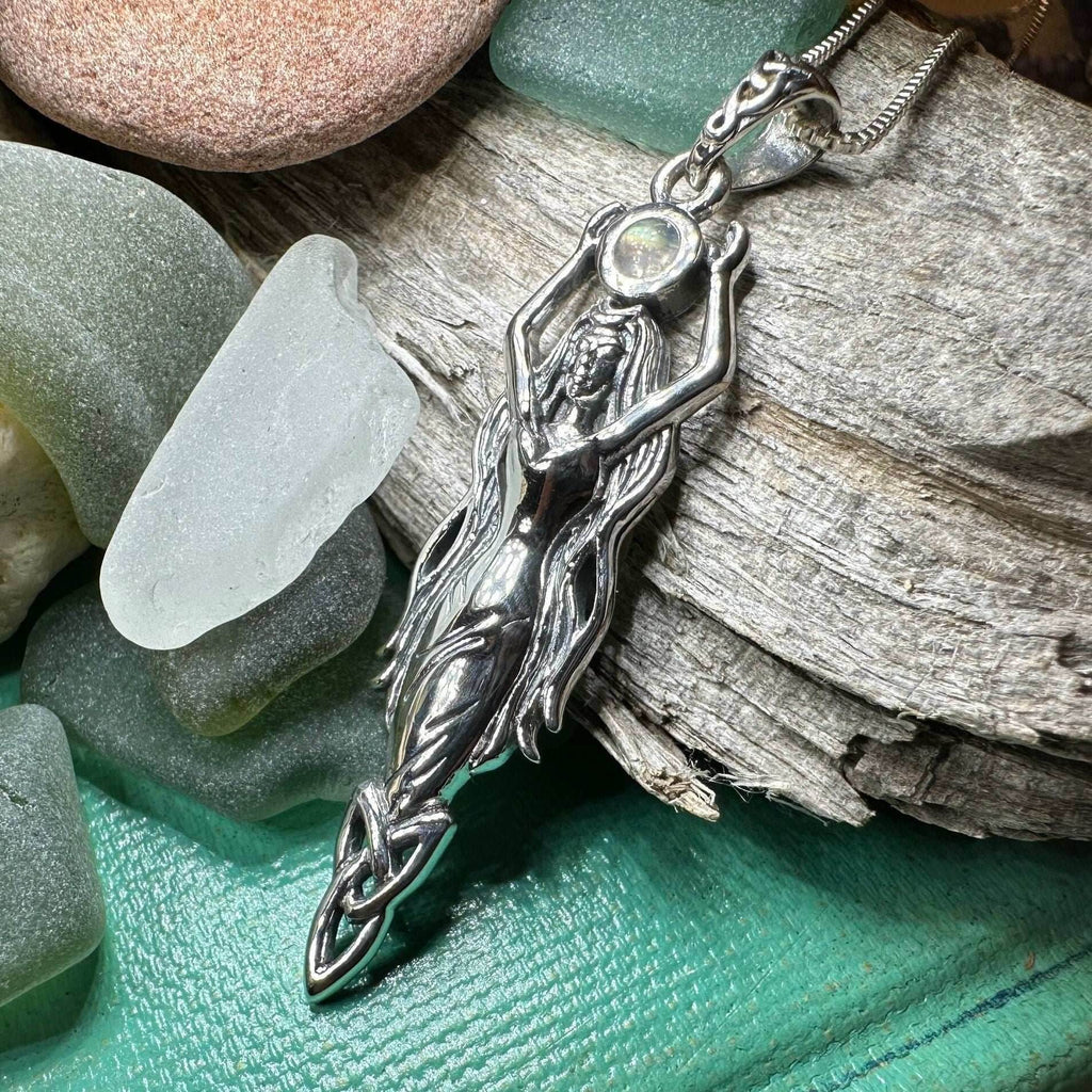 Daleina Danu Goddess Necklace - 18