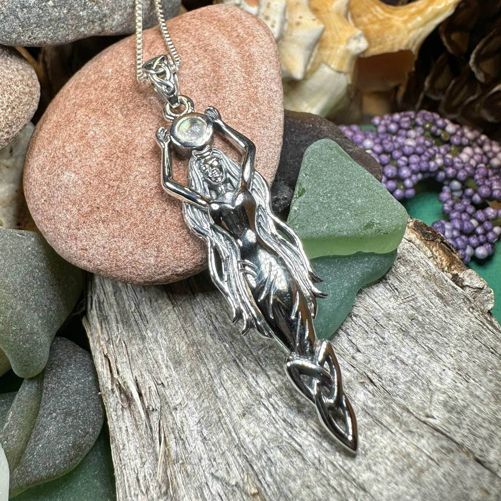 Daleina Danu Goddess Necklace - 18