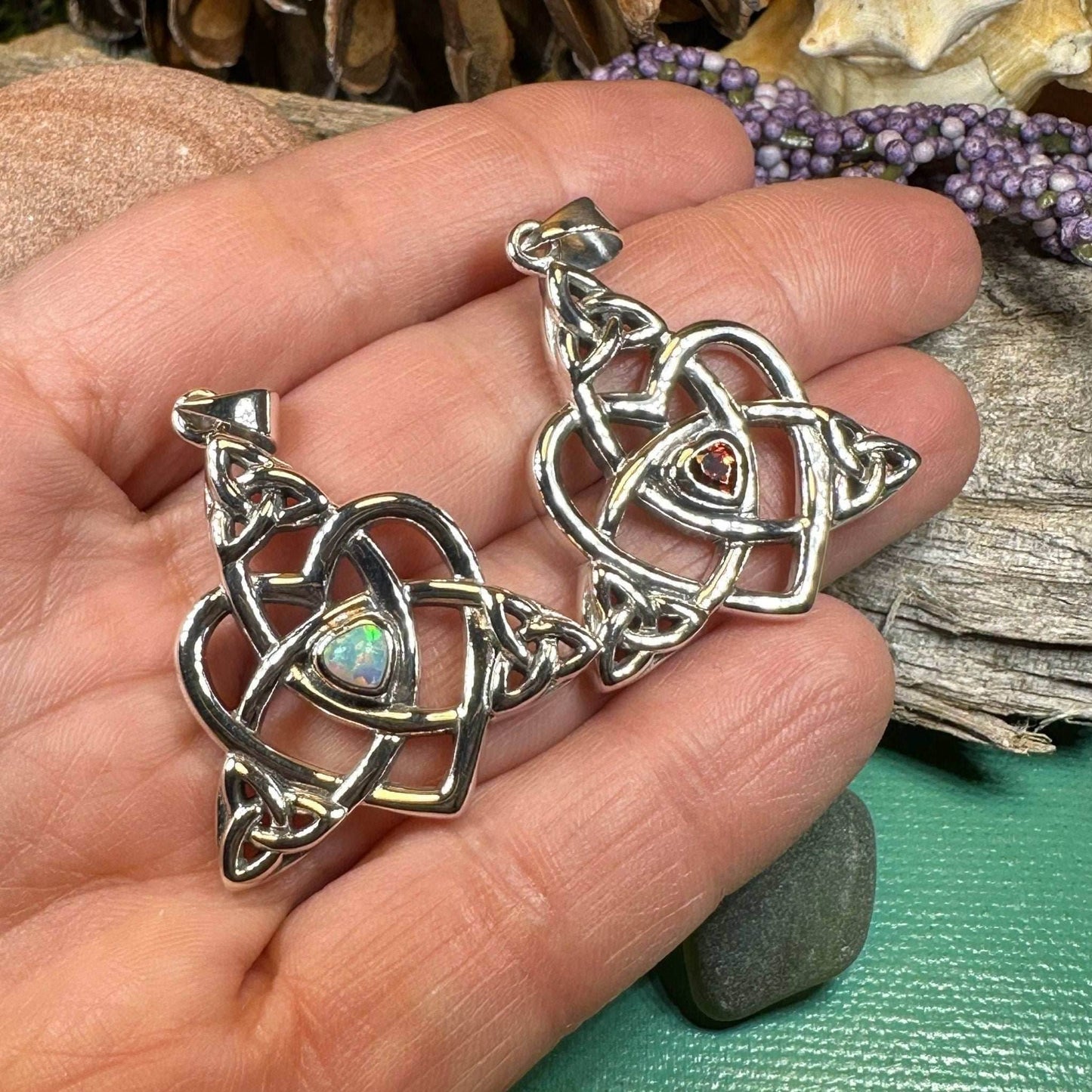 Imogen Mother's Knot Necklace - 18 / Amethyst