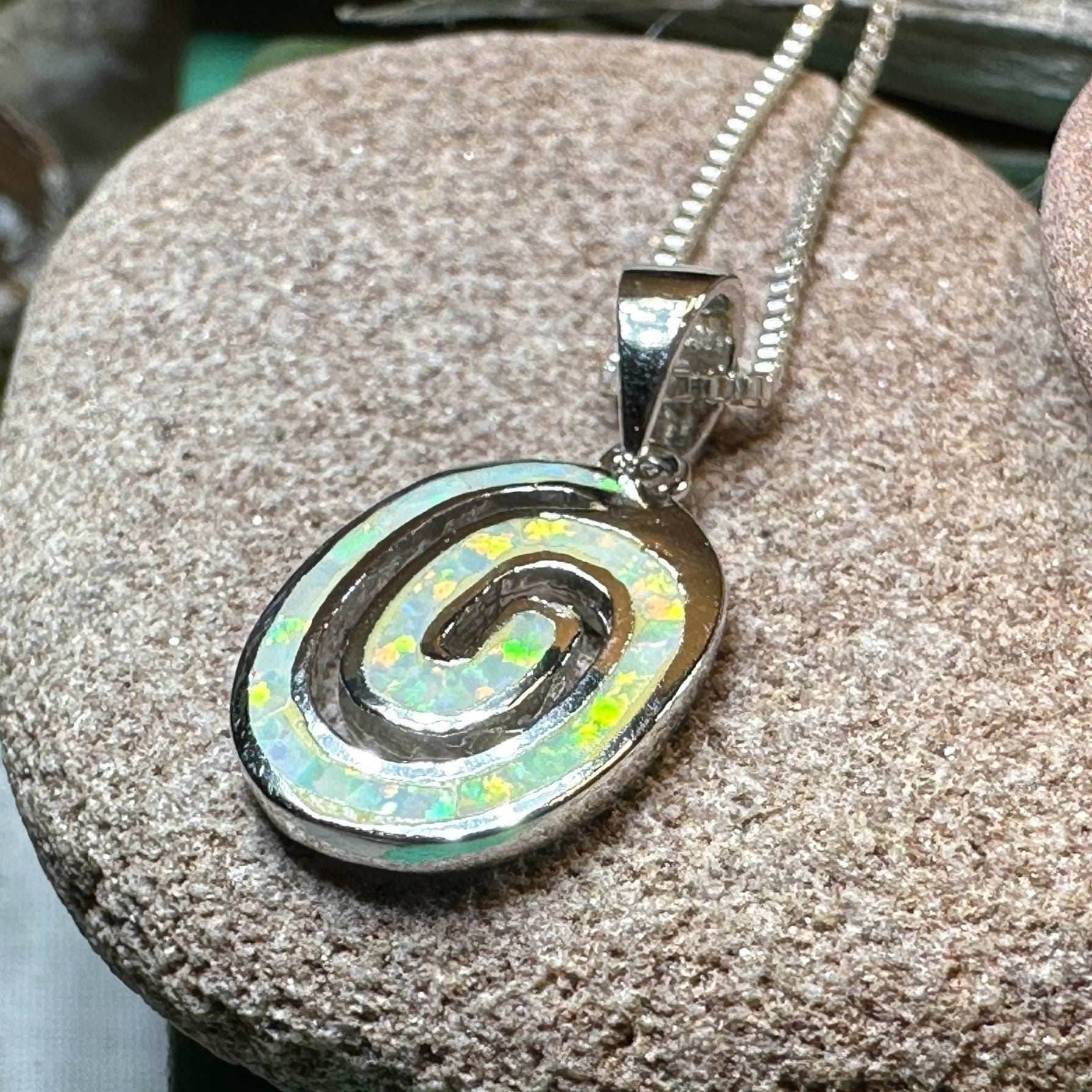 Aurora Celtic Spiral Necklace - 18