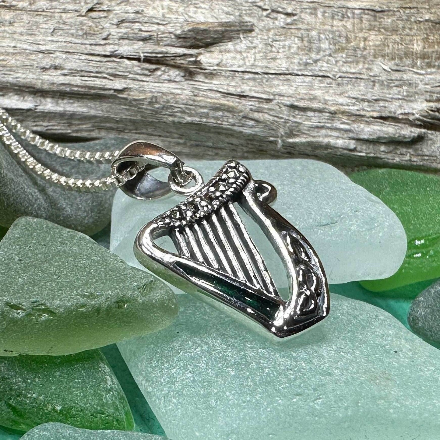 Green Enamel Harp Necklace - 18