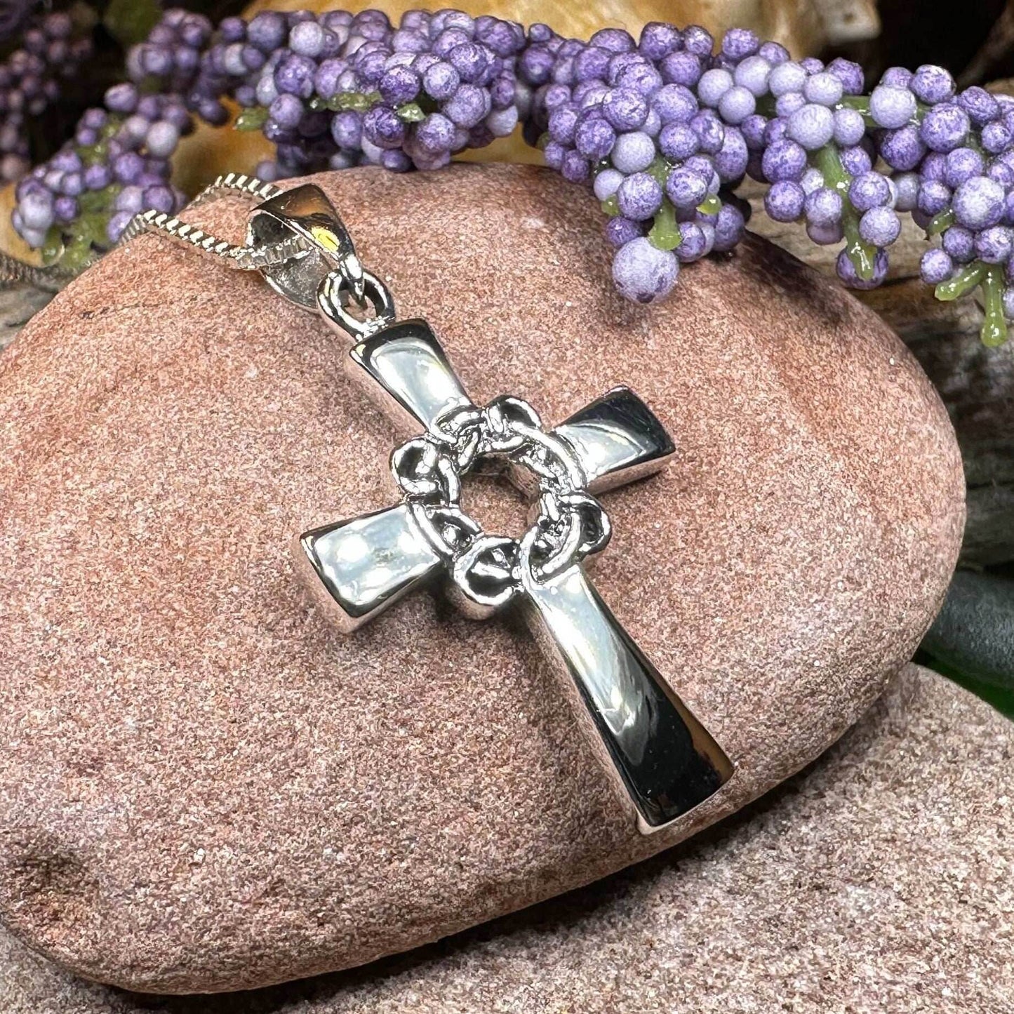 Cafell Celtic Cross Necklace - 18