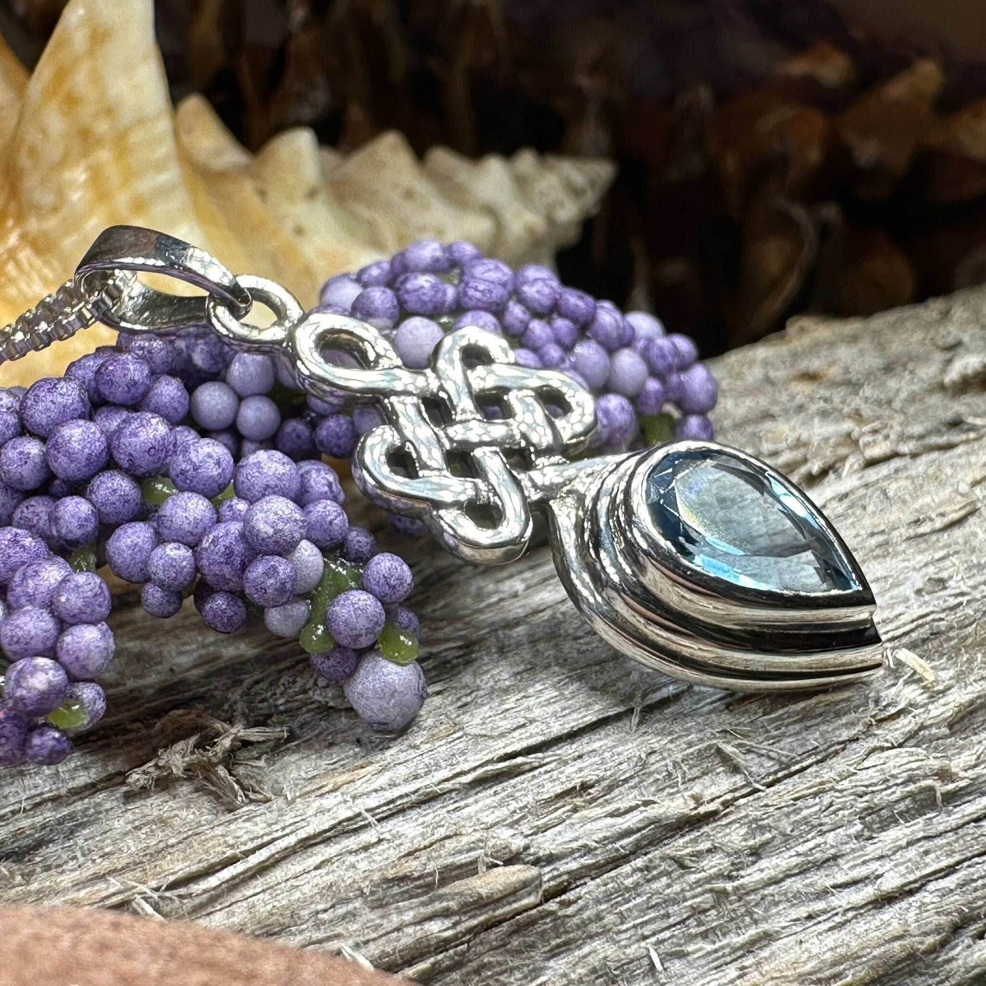 Vadaria Celtic Knot Necklace - 18 / Amethyst