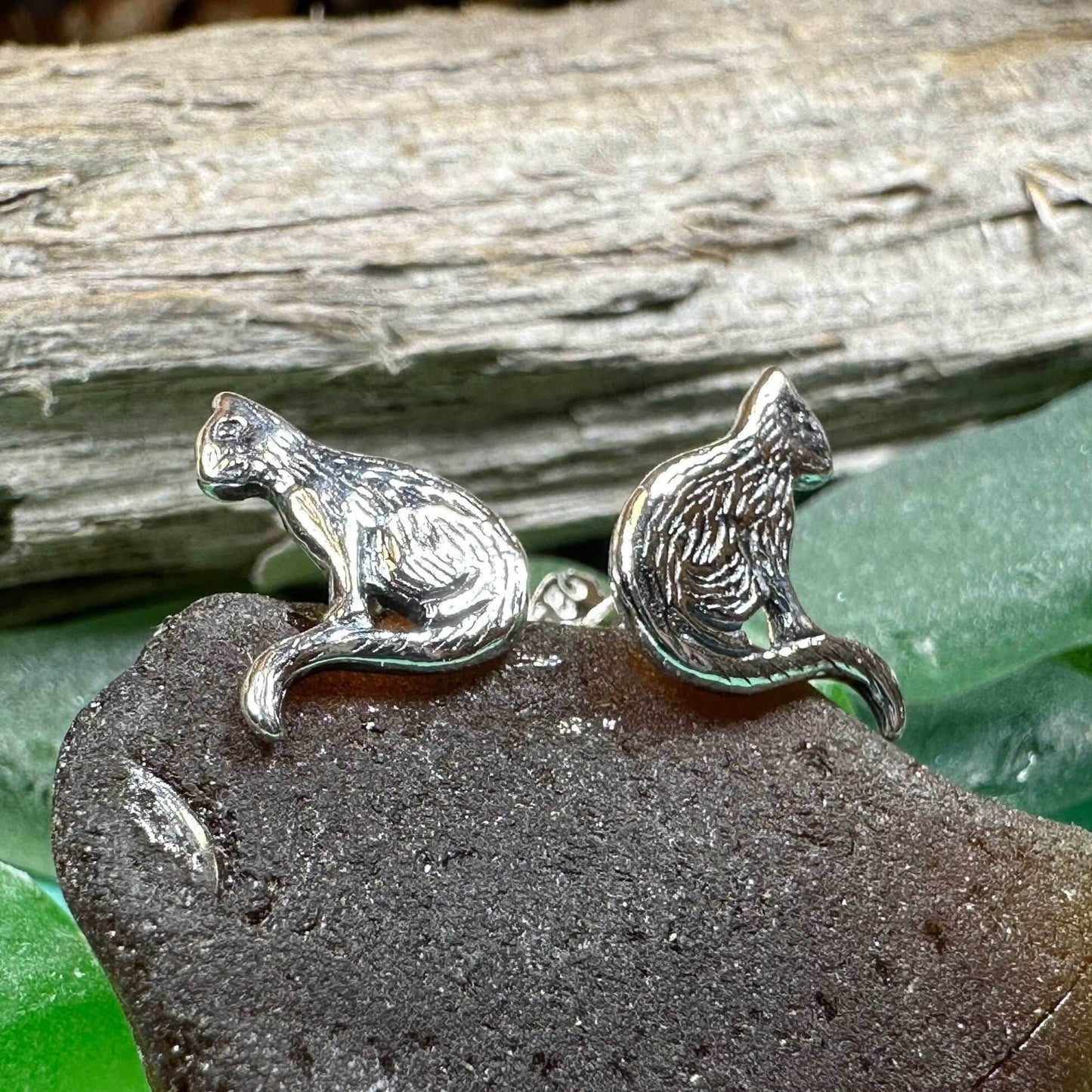Dagny Cat Stud Earrings - 