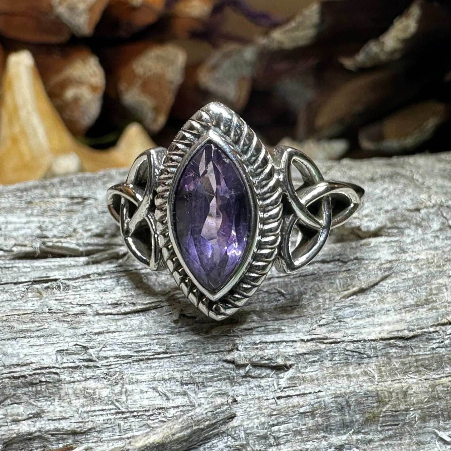 Yasmin Celtic Trinity Knot Ring - 7 / Amethyst
