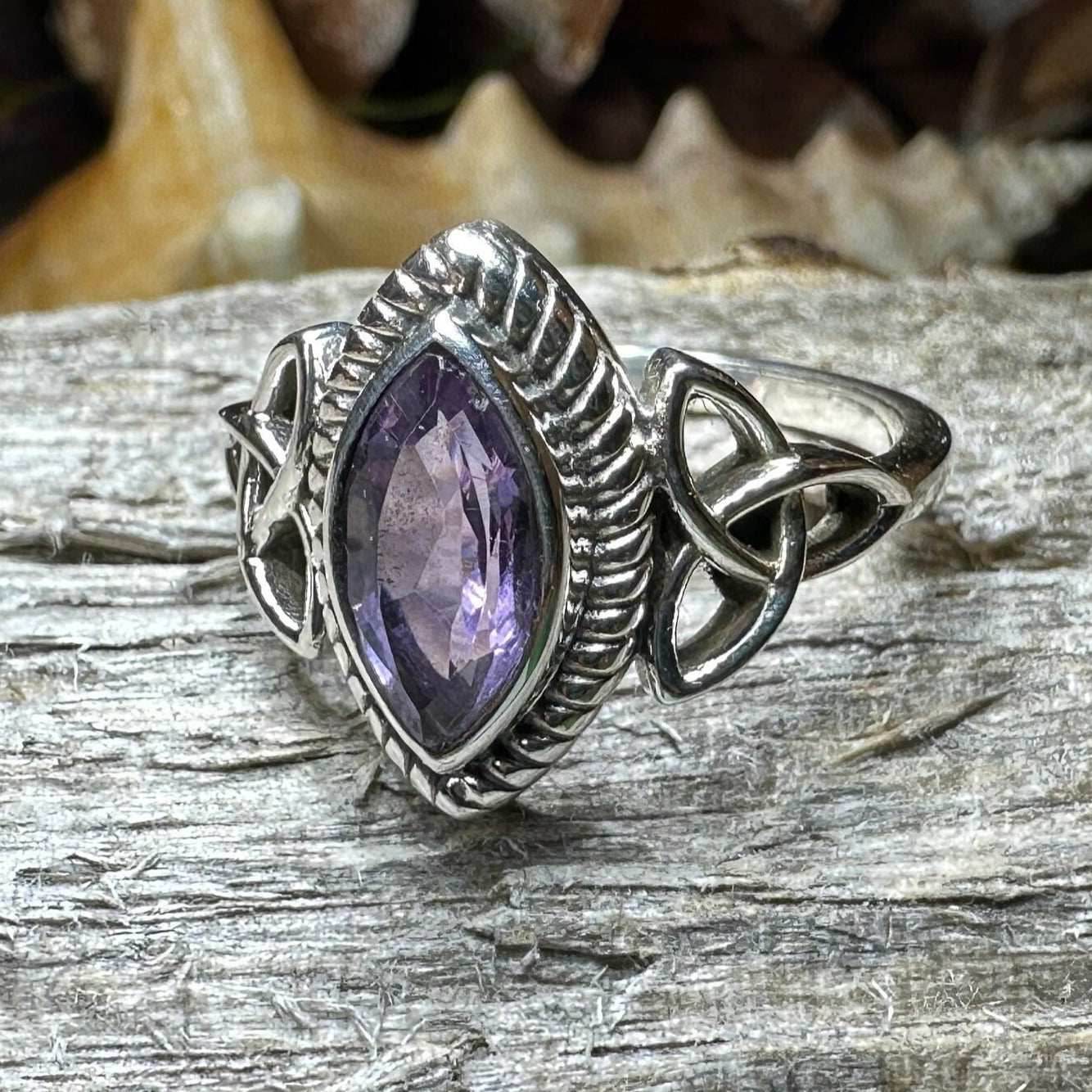Yasmin Celtic Trinity Knot Ring - 8 / Amethyst