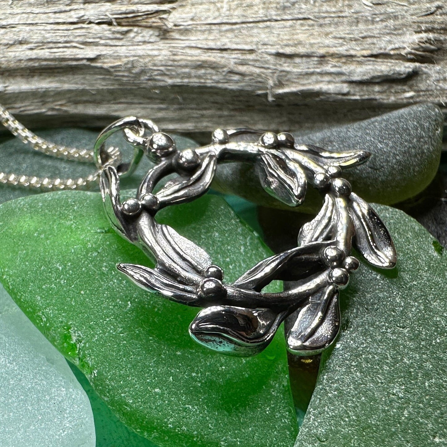 Mistletoe Wreath Necklace