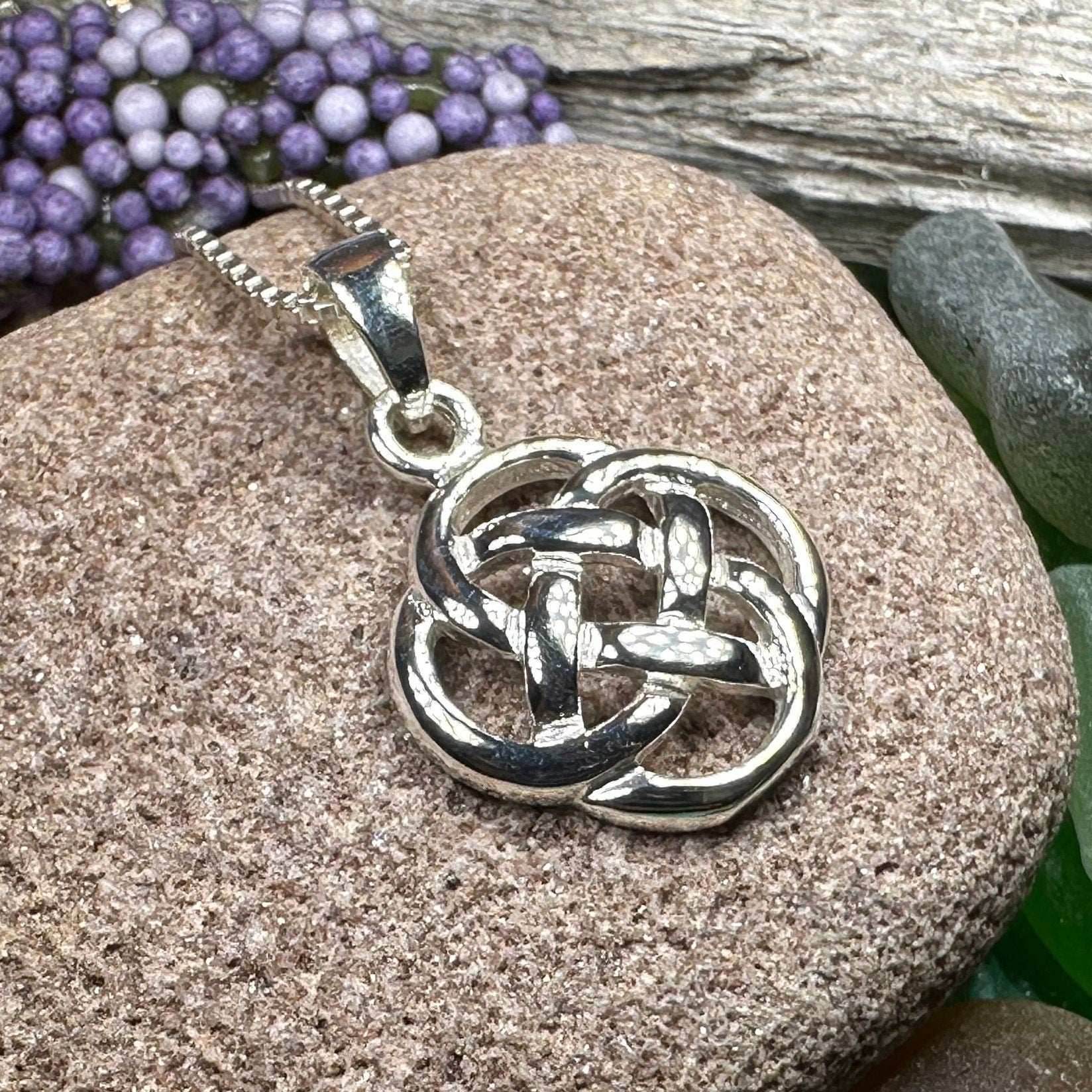 Simple Celtic Dara Knot Necklace - 18