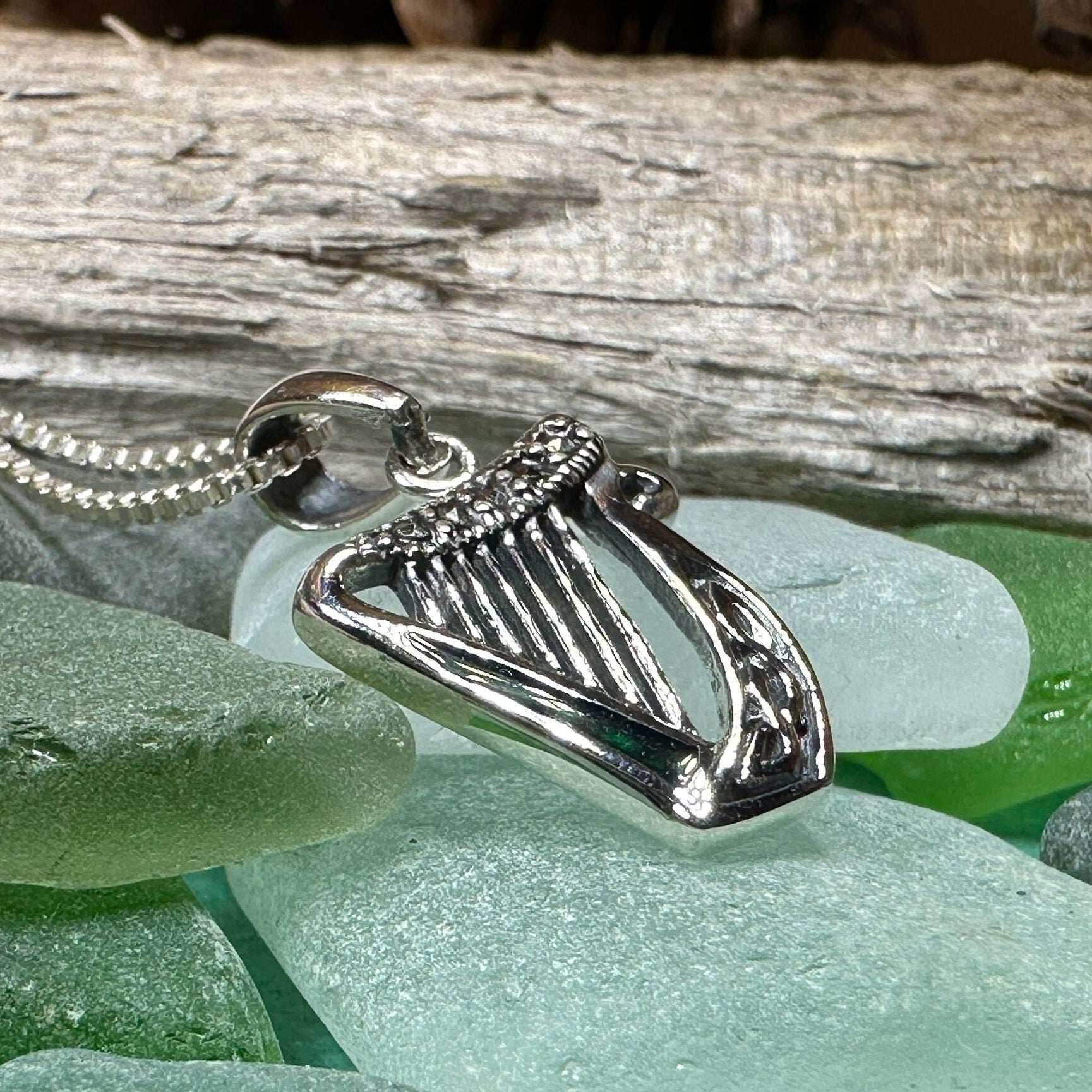 Green Enamel Harp Necklace - 18