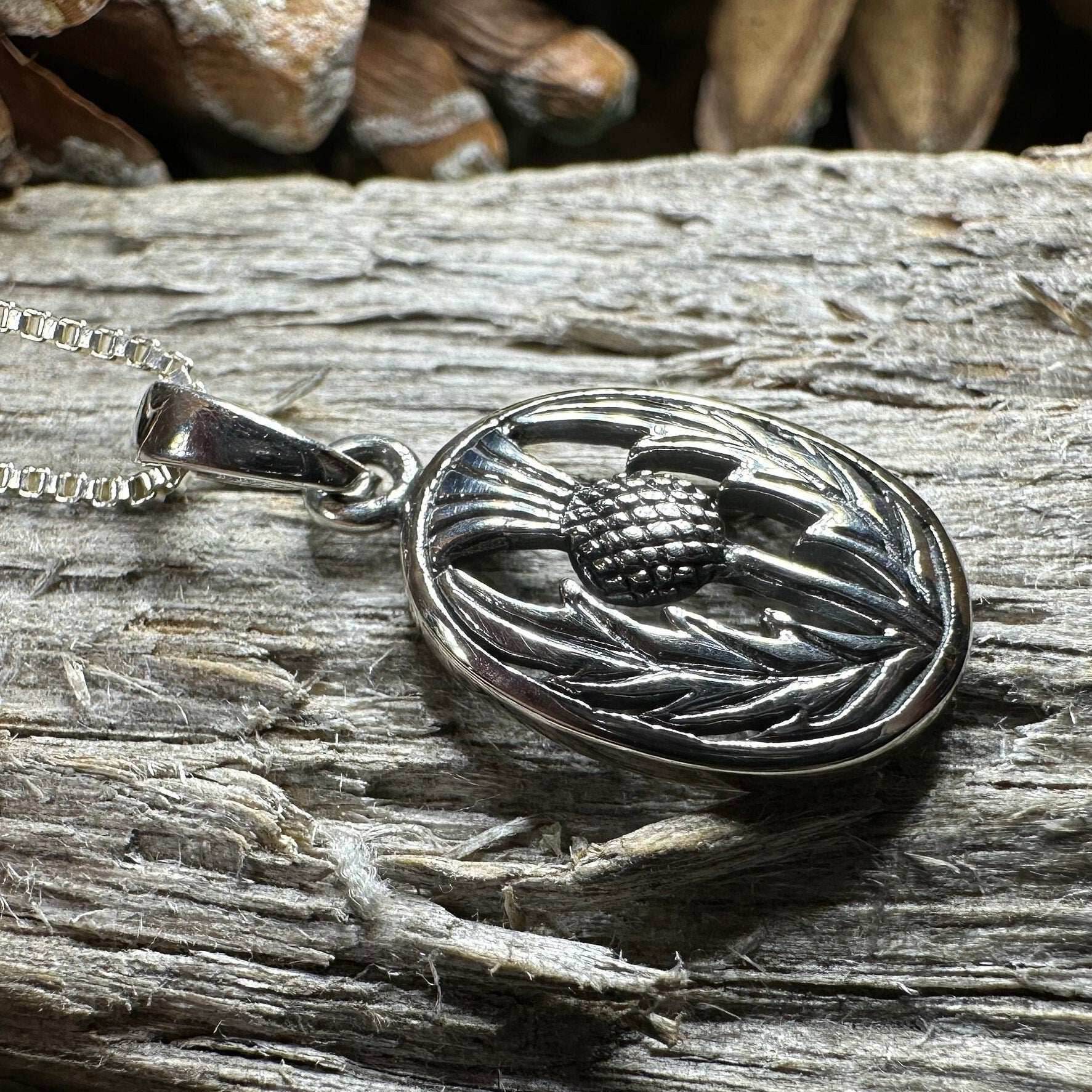 Simplicity Thistle Necklace - 18