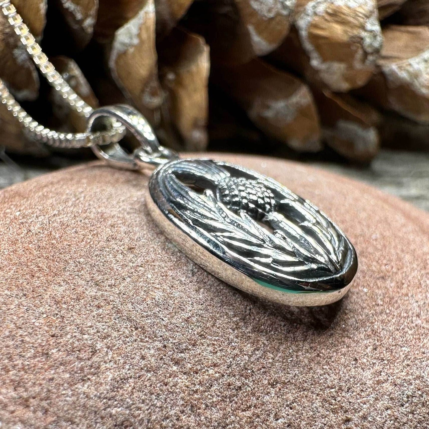 Simplicity Thistle Necklace - 18