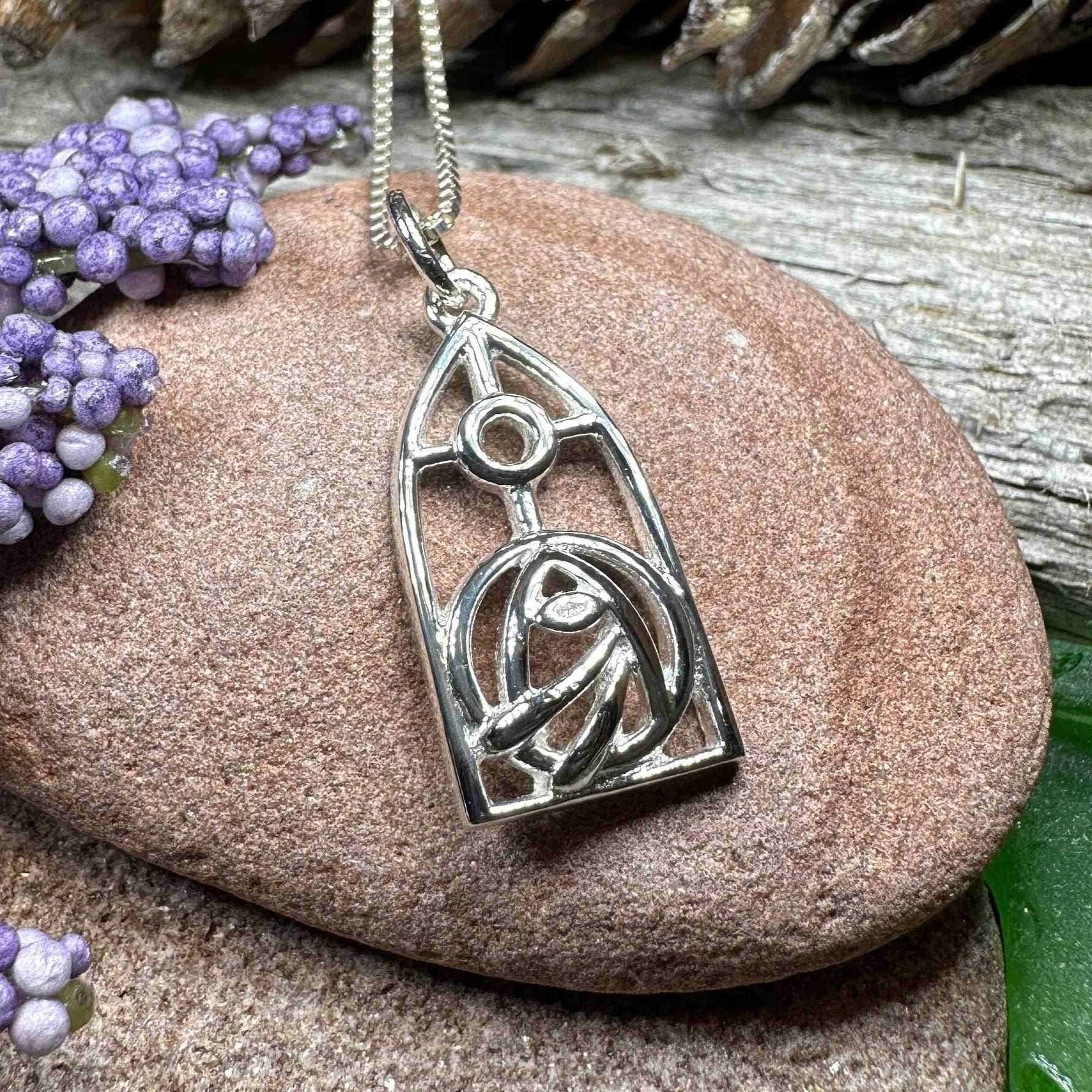 Arundel Mackintosh Rose Necklace - 18