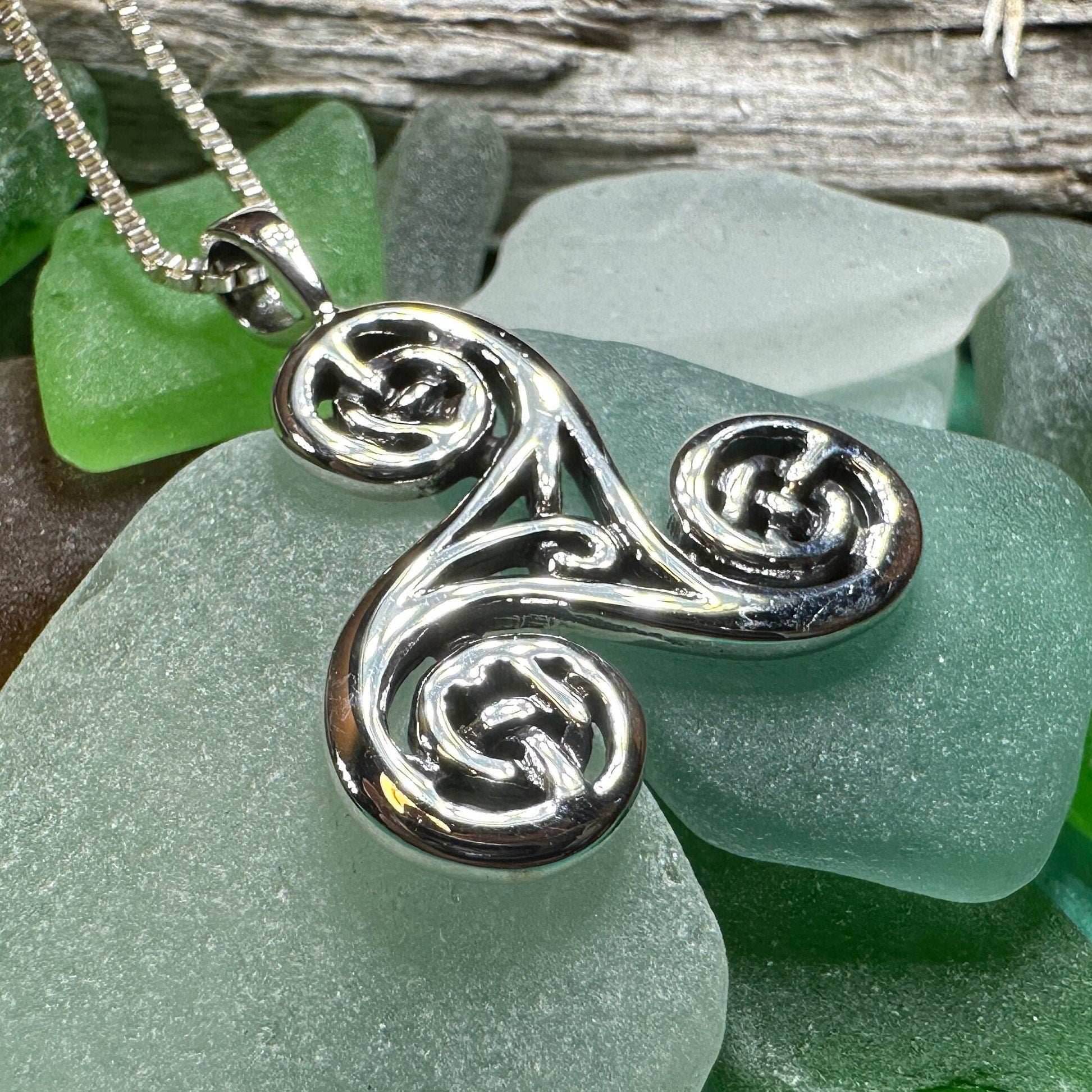 Gaeltide Triple Spiral Necklace - 18