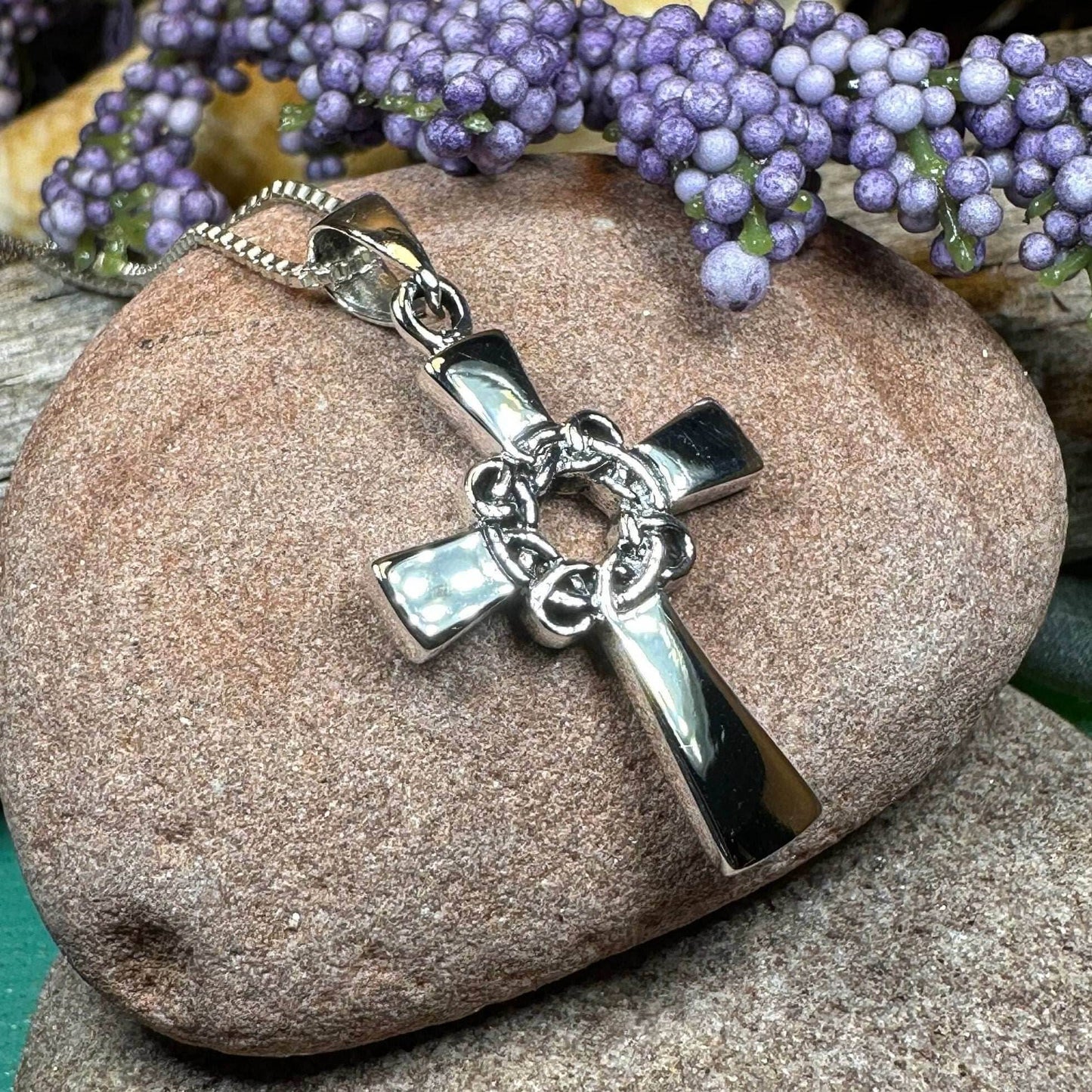 Cafell Celtic Cross Necklace - 18