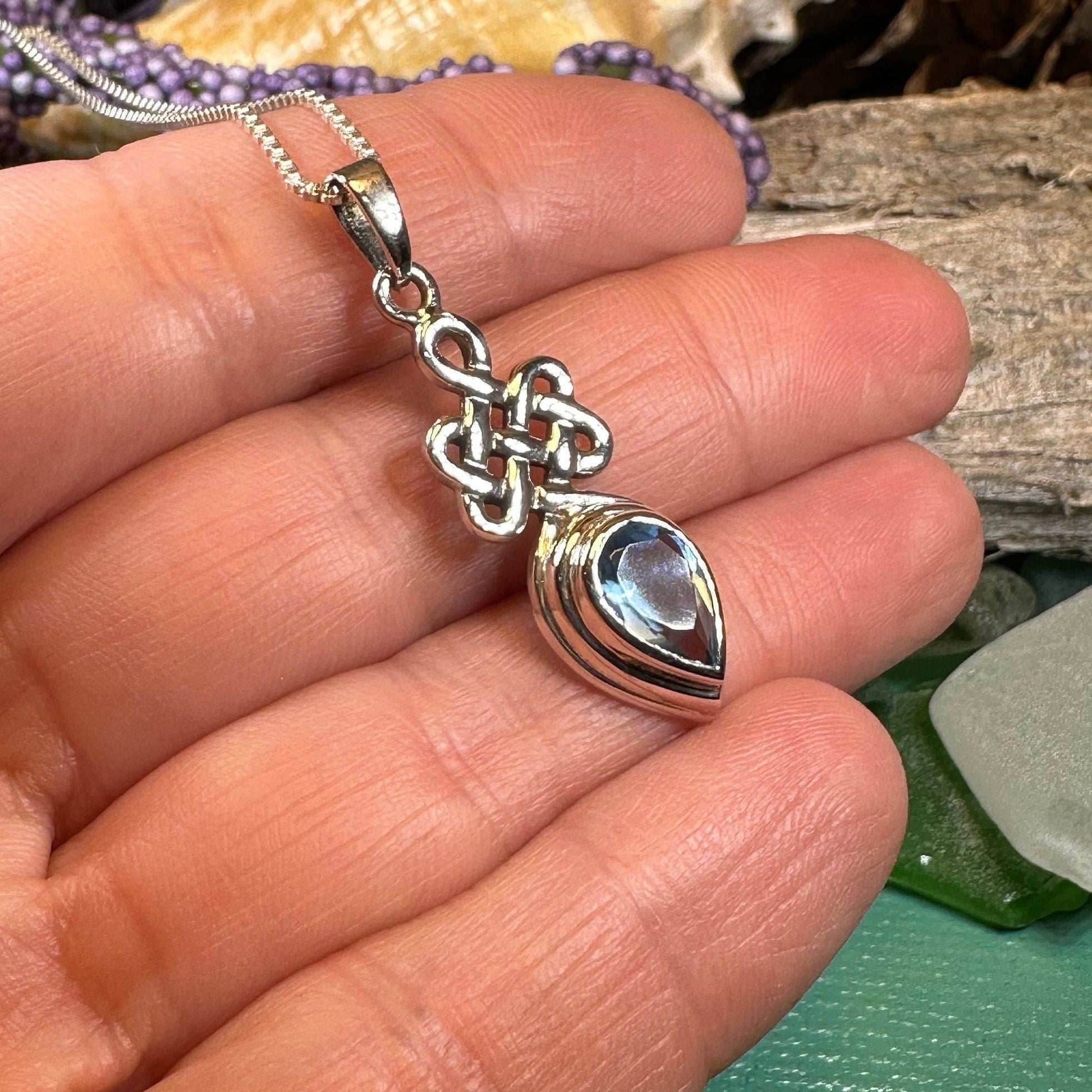 Vadaria Celtic Knot Necklace - 18 / Amethyst