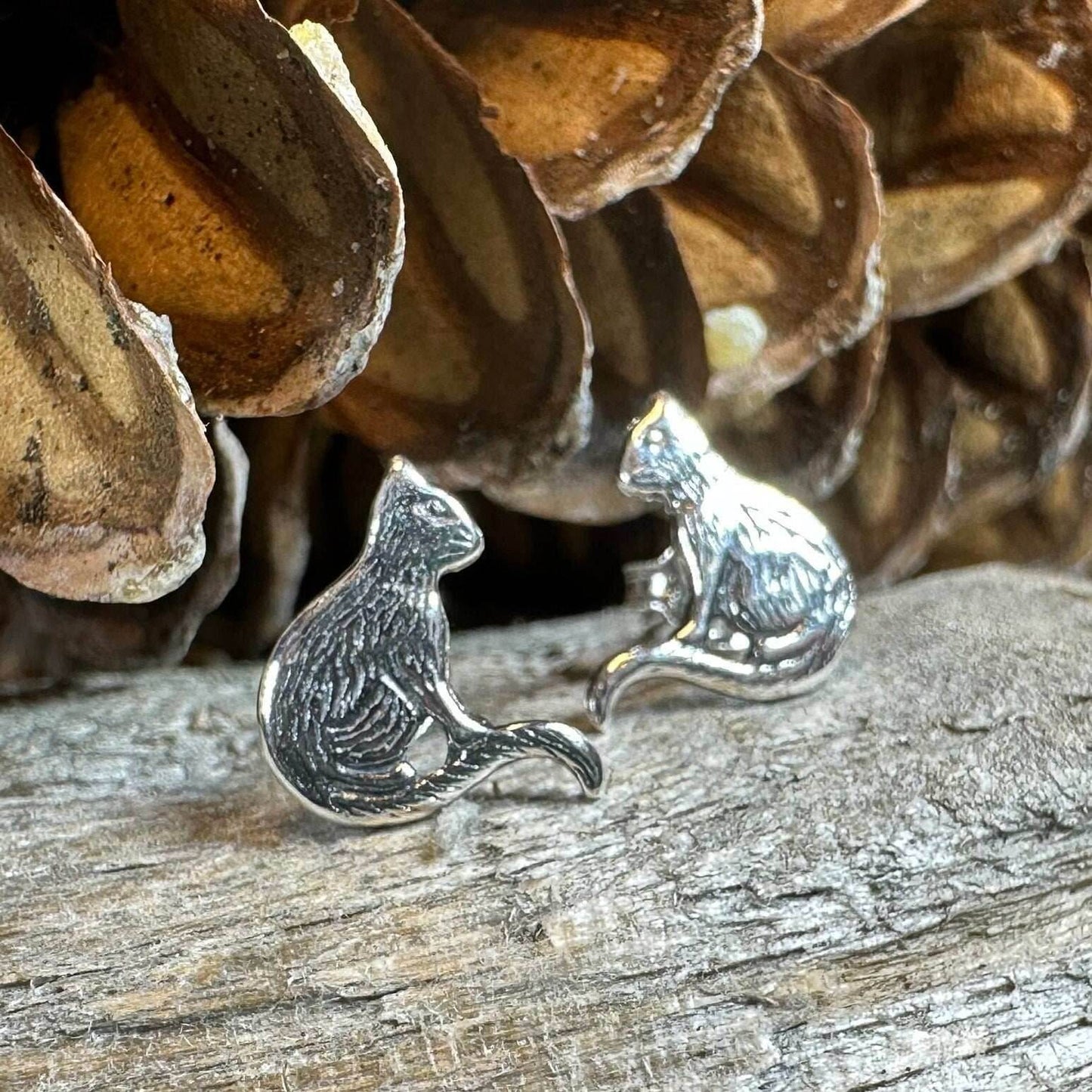 Dagny Cat Stud Earrings - 