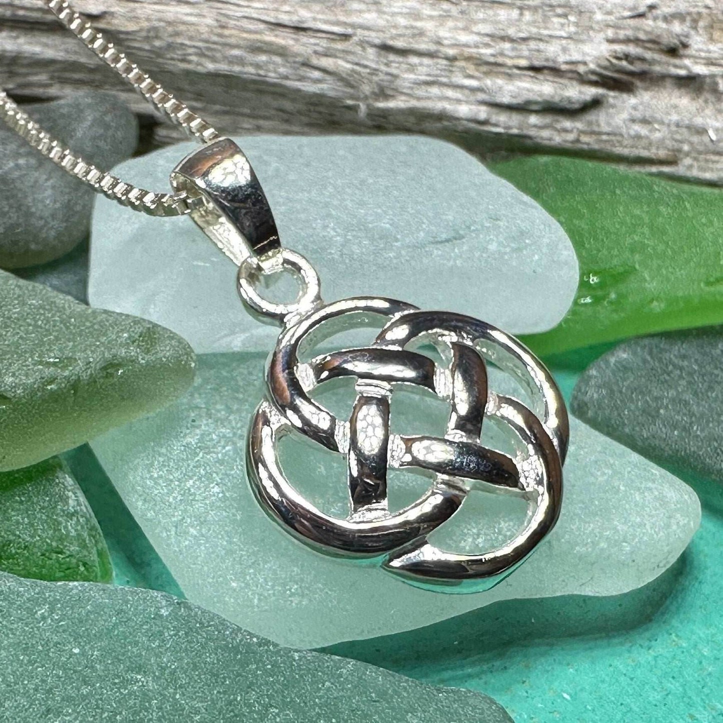 Simple Celtic Dara Knot Necklace - 18