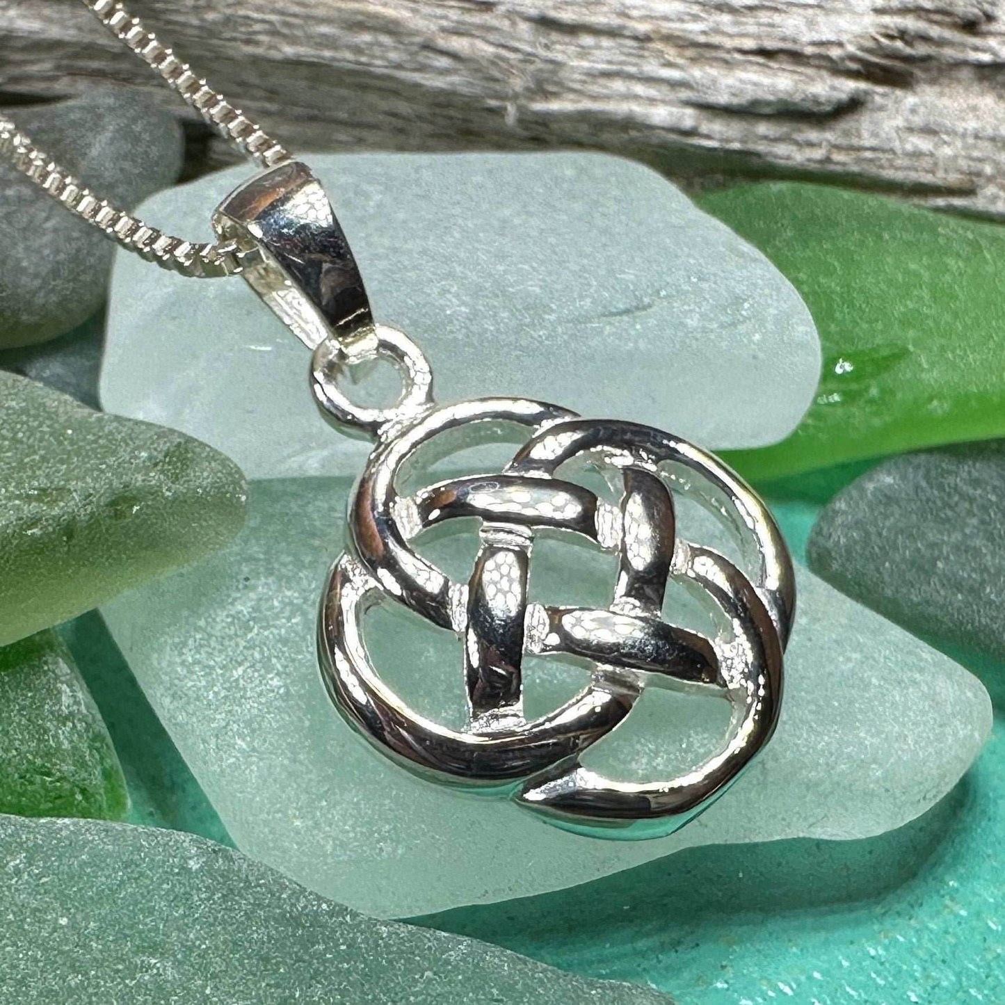 Simple Celtic Dara Knot Necklace - 18