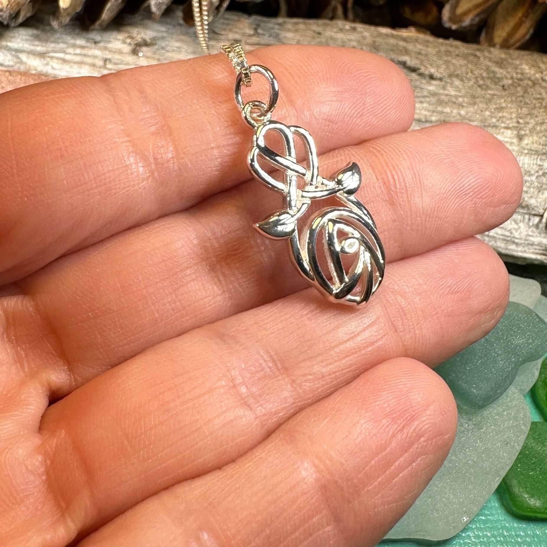 Cienna Mackintosh Rose Necklace - 18