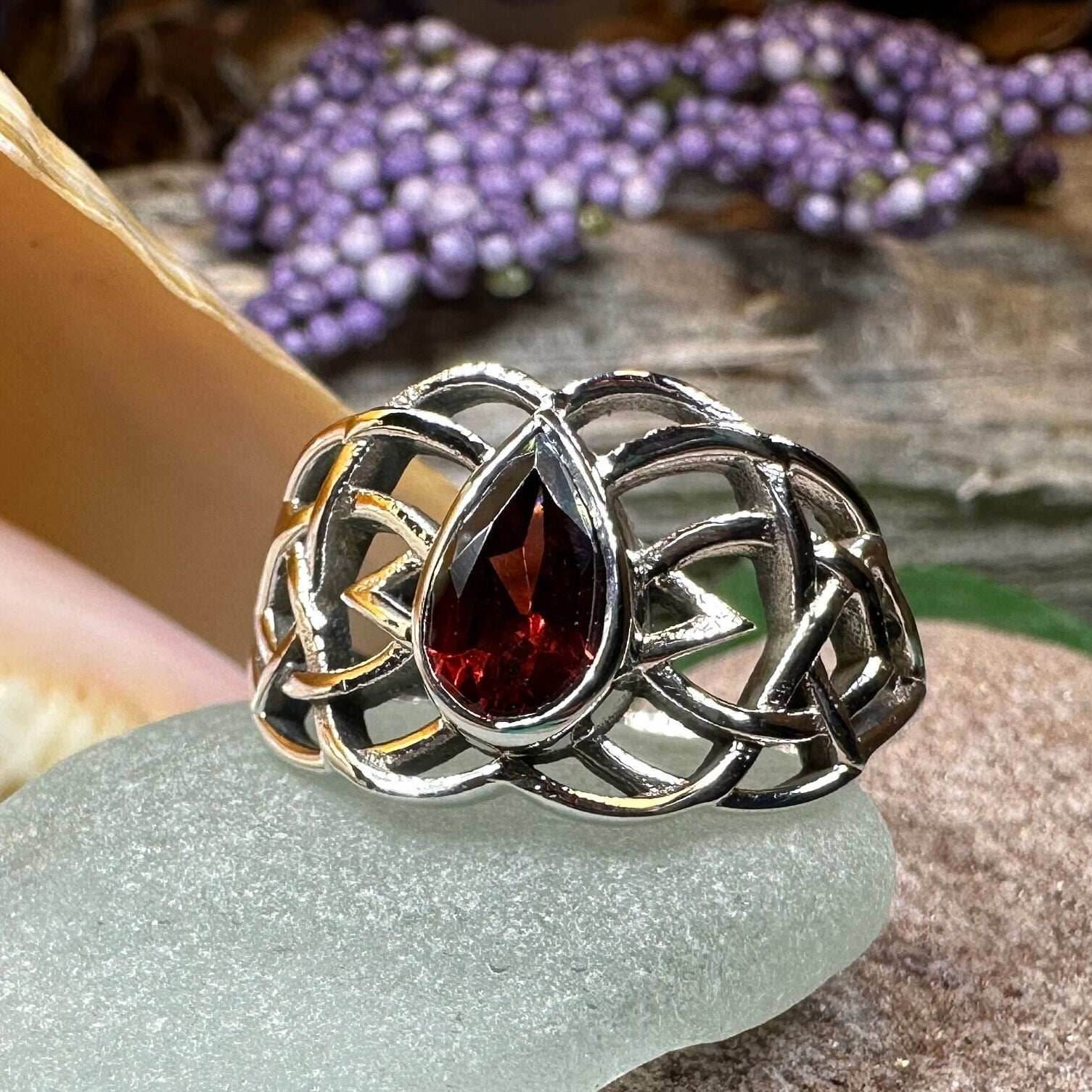 Vanaheim Celtic Knot Ring - 6 / Amethyst