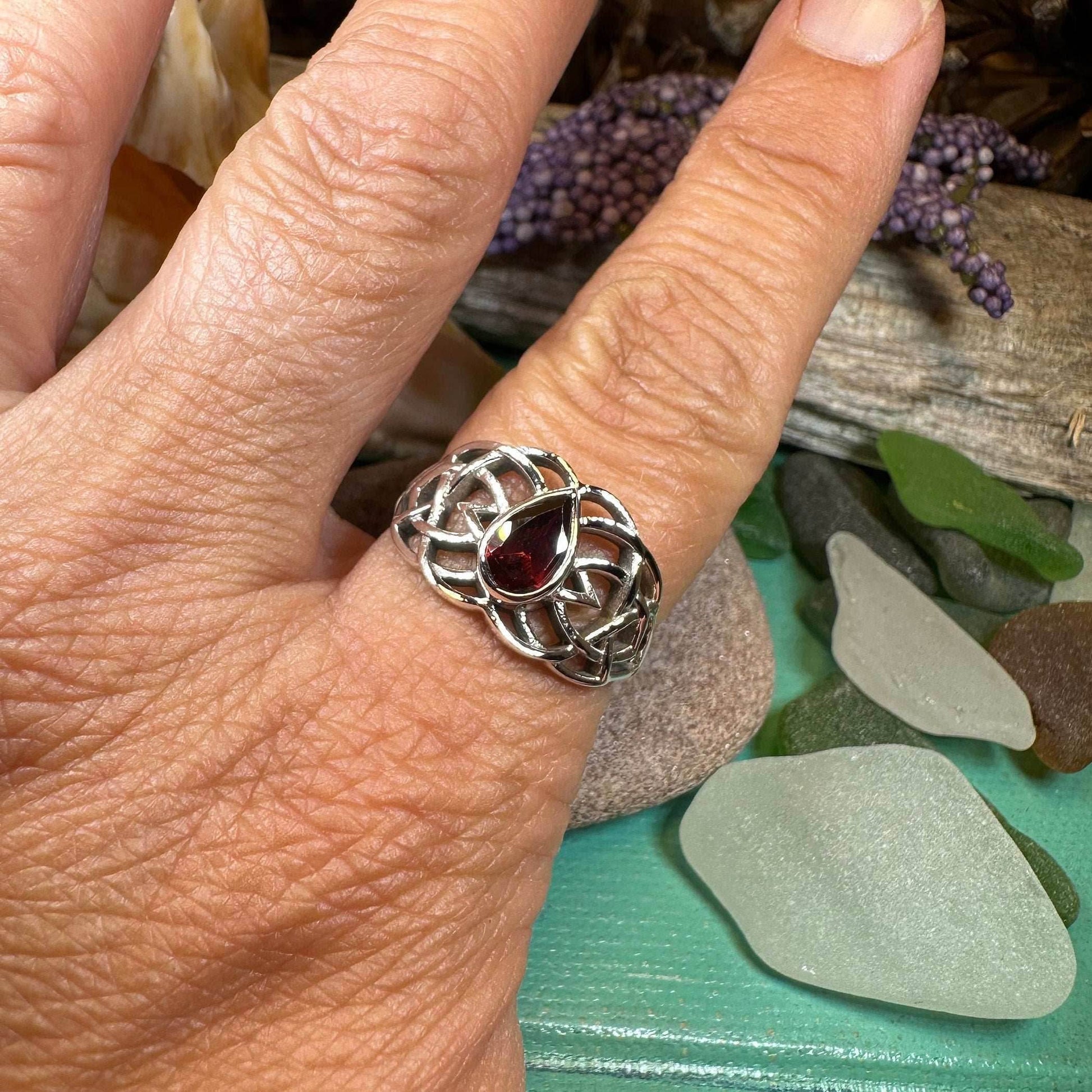 Vanaheim Celtic Knot Ring - 6 / Amethyst
