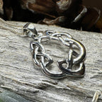 Willow Celtic Knot Necklace - 18