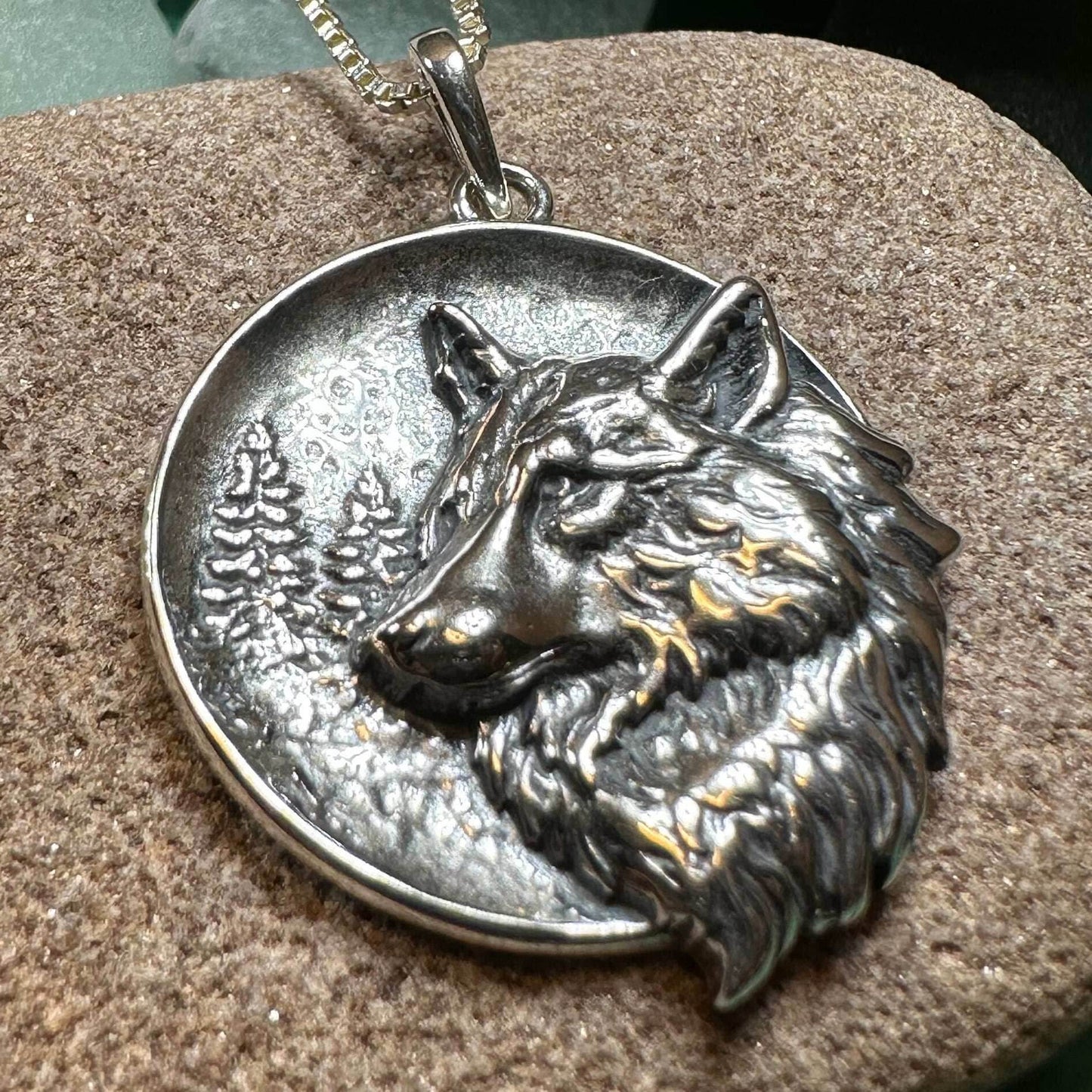 Walden Wolf Necklace - 18