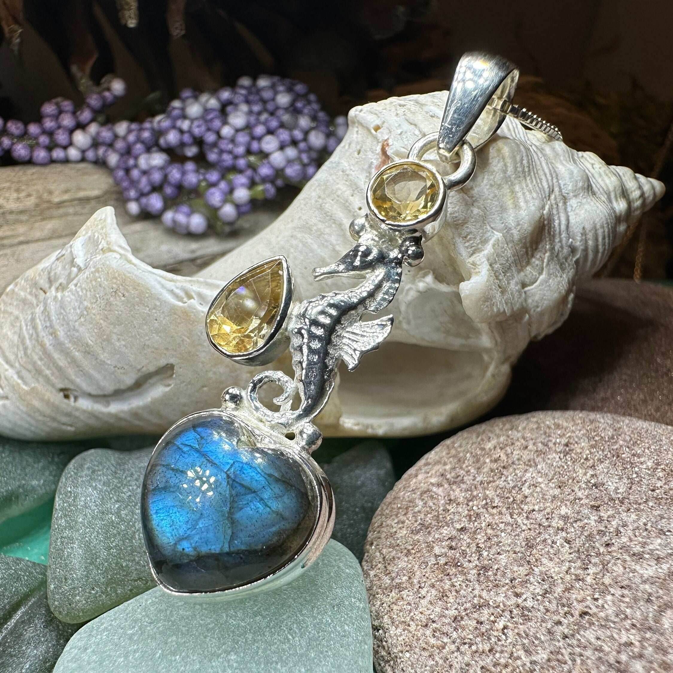 Seamist Seahorse Labradorite Necklace - 18 / Amethyst