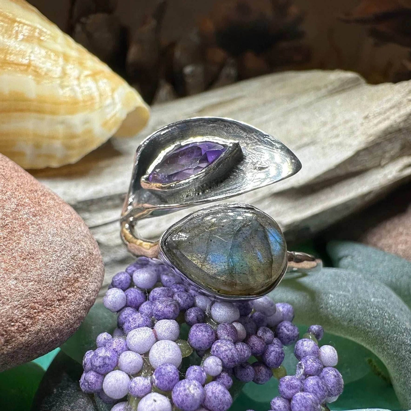 Courtney Celtic Spring Ring - 9 / Labradorite/Amethyst
