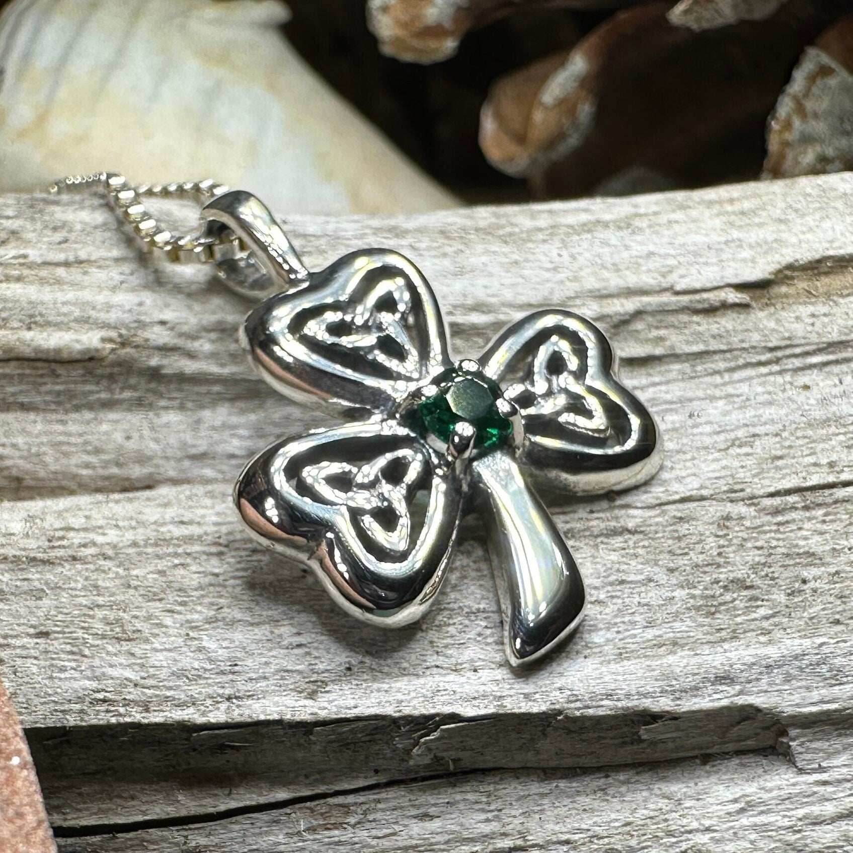 Kellen Shamrock Necklace - 18